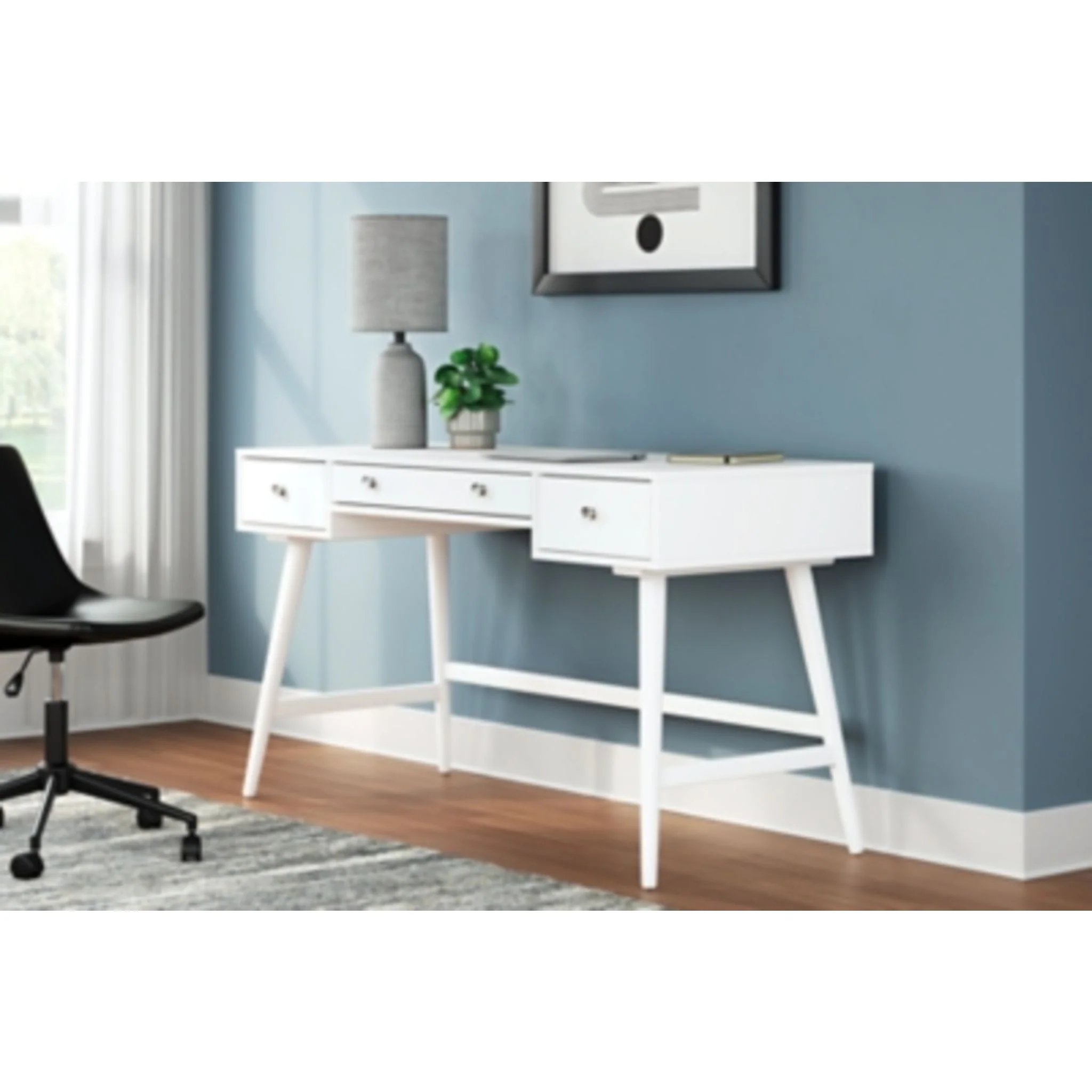 Thadamere Desk - Image 2