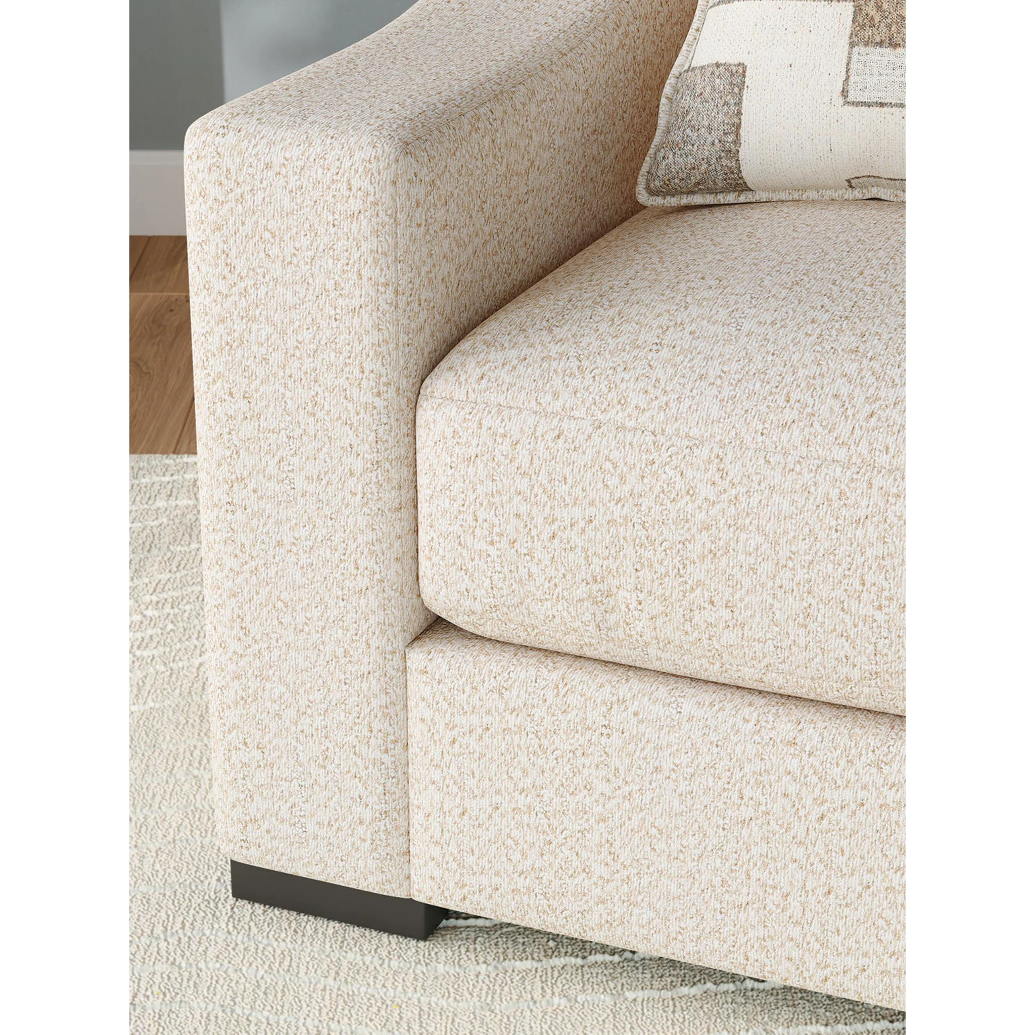 Tildan-Exclusive Oversized Chair - Image 10