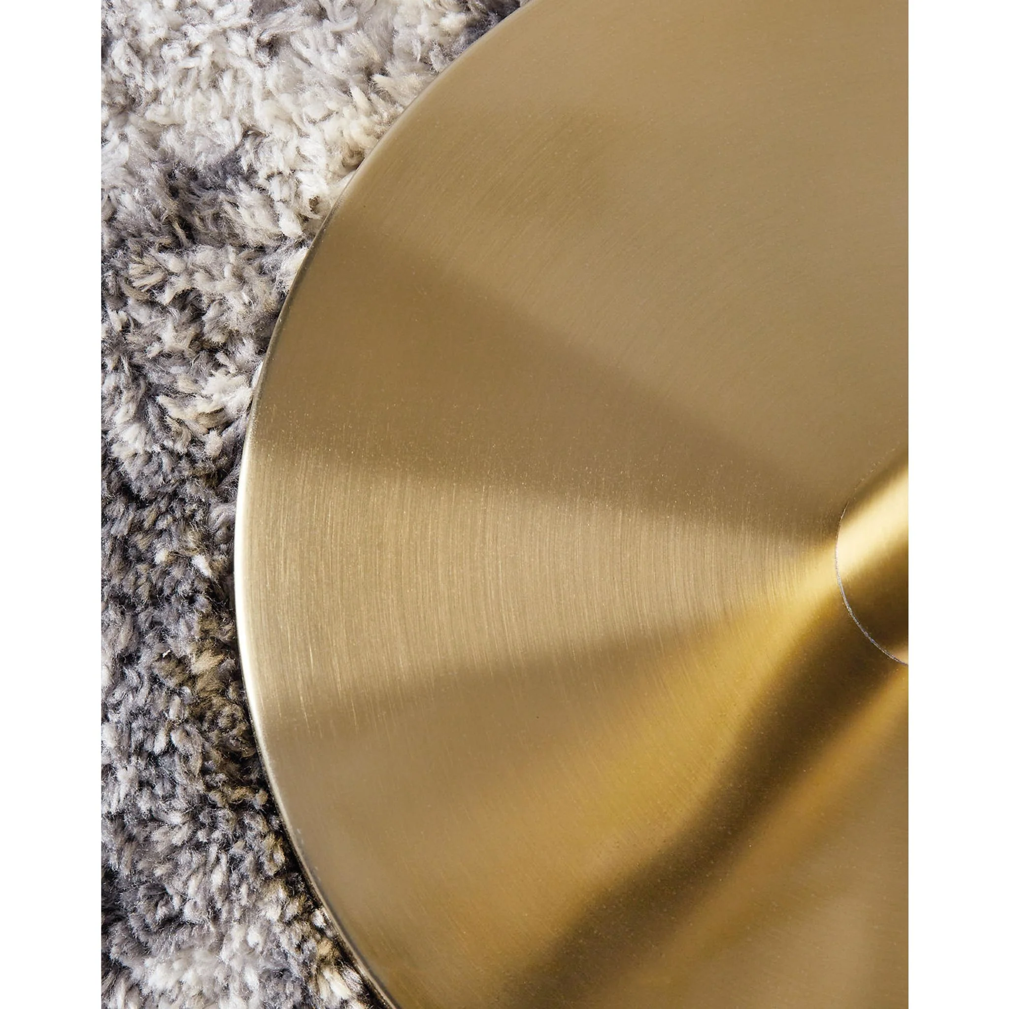 Tobbinsen Floor Lamp - Image 4
