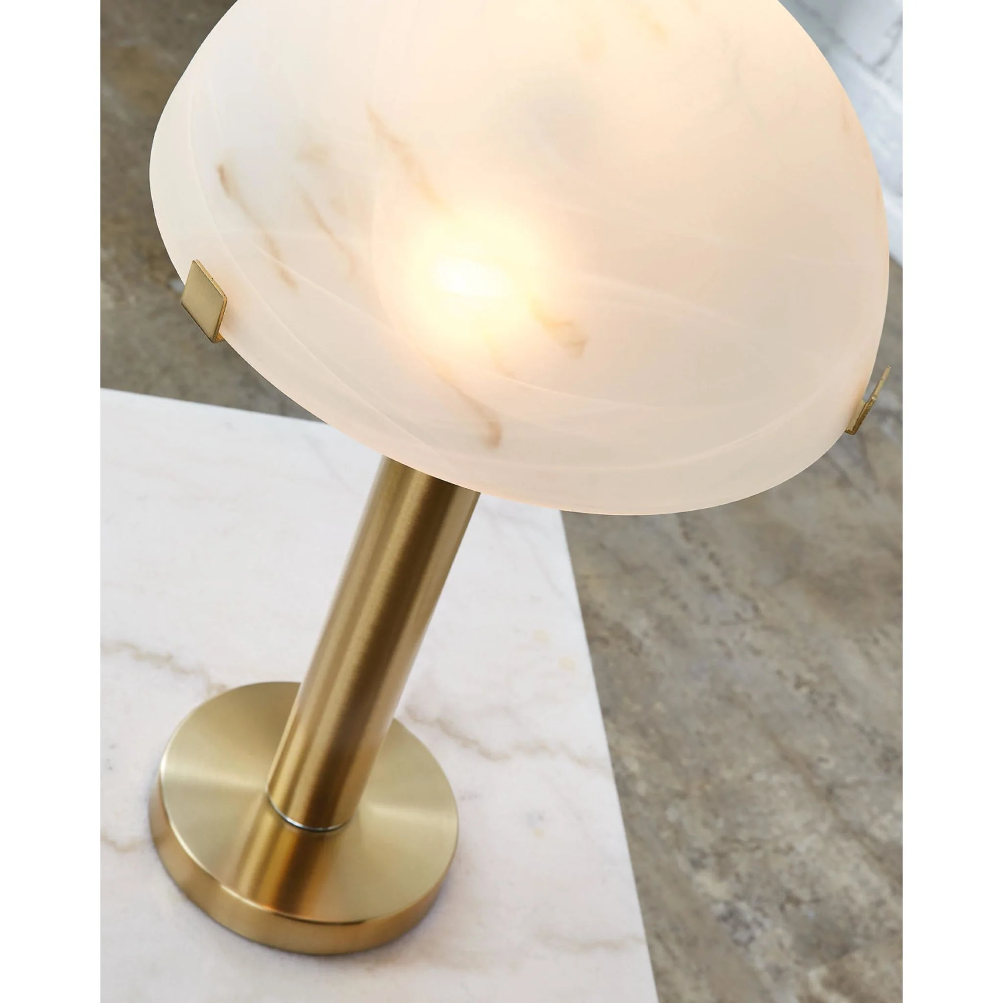 Tobbinsen Table Lamp - Image 2
