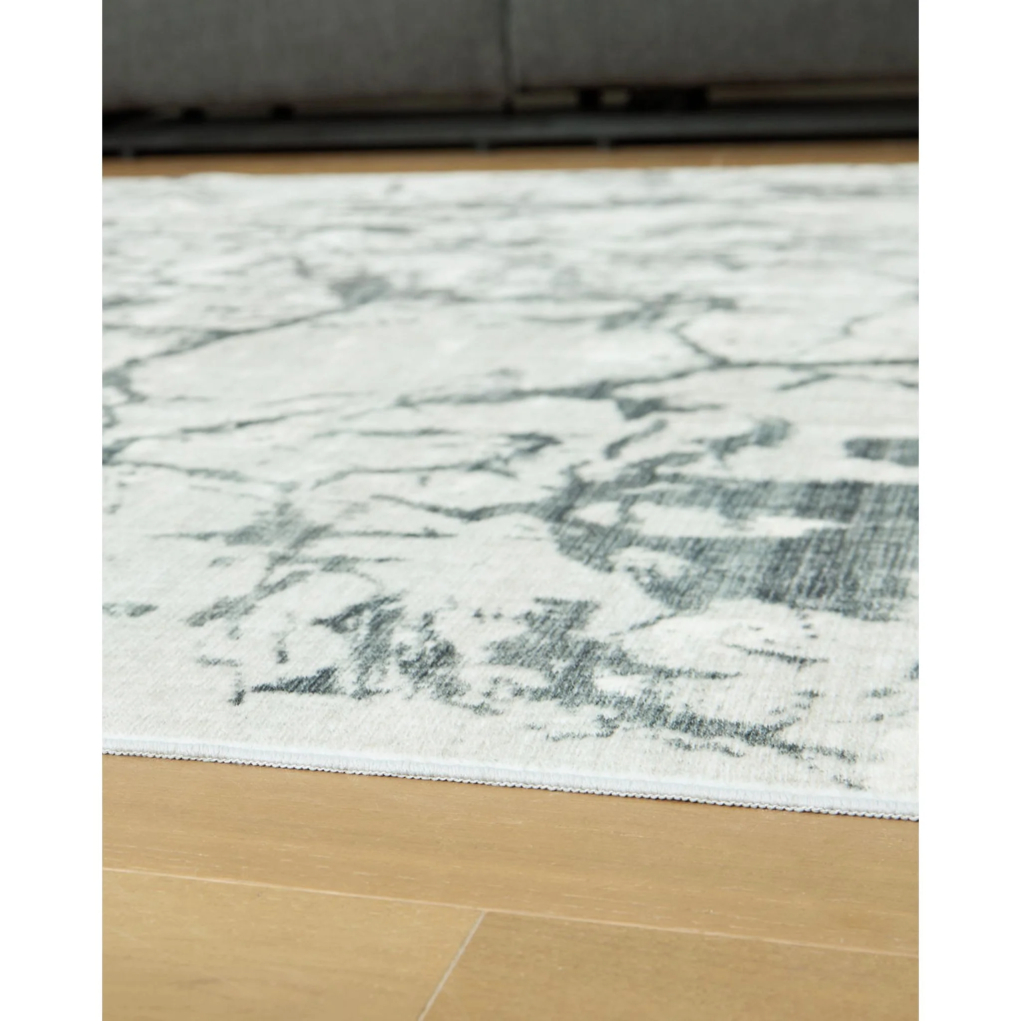 Tobinbury Area Rug - Image 4