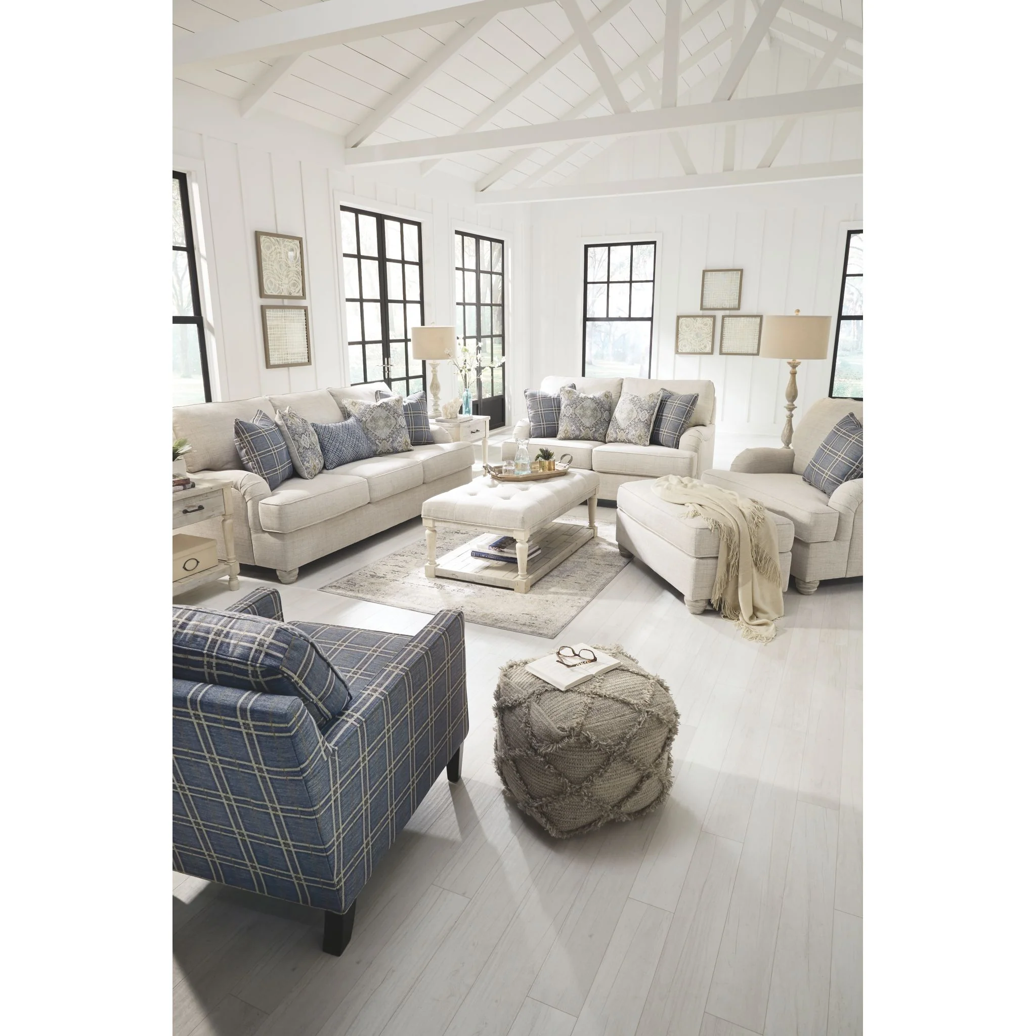 Traemore Accent Chair - Image 5