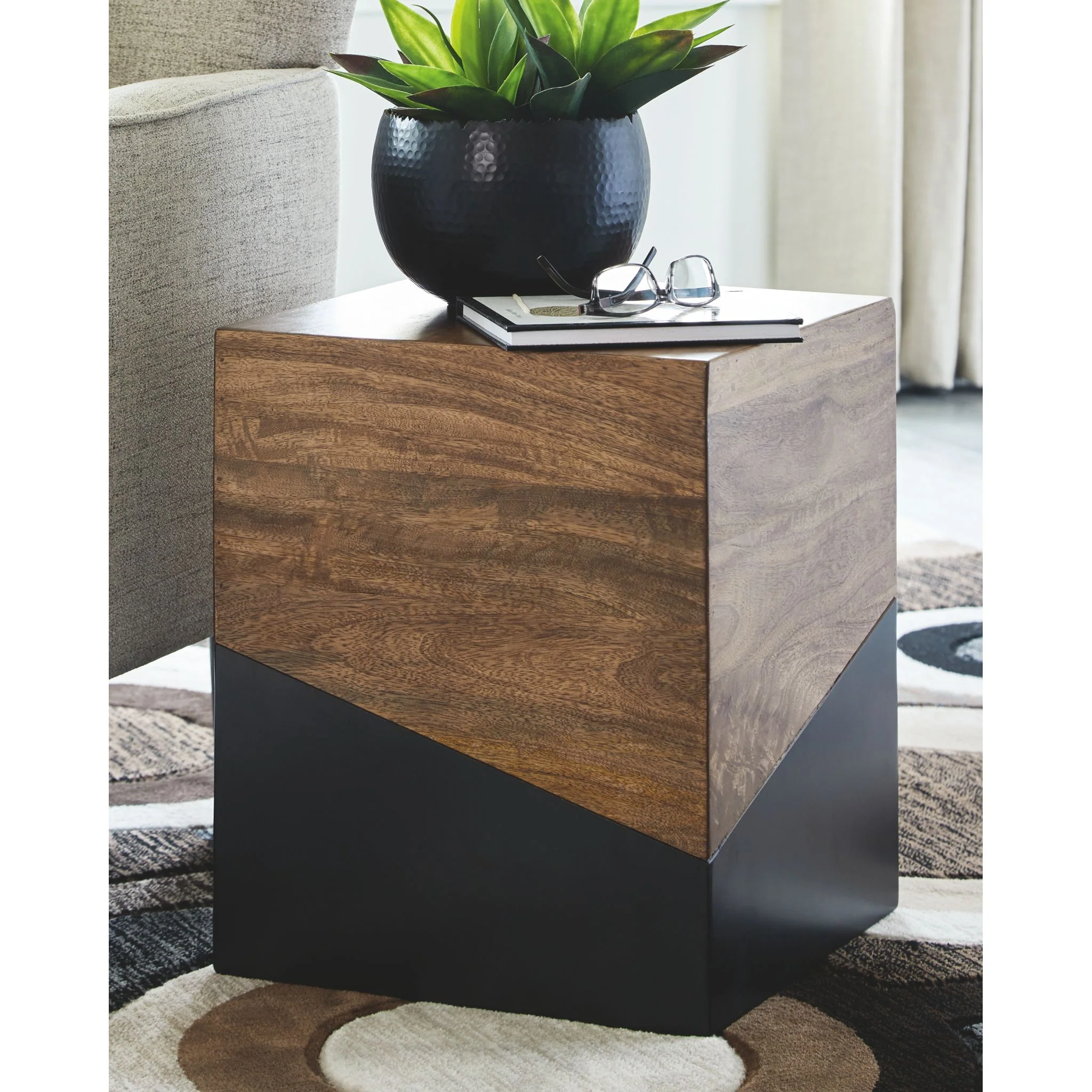 Trailbend Accent Table - Image 2