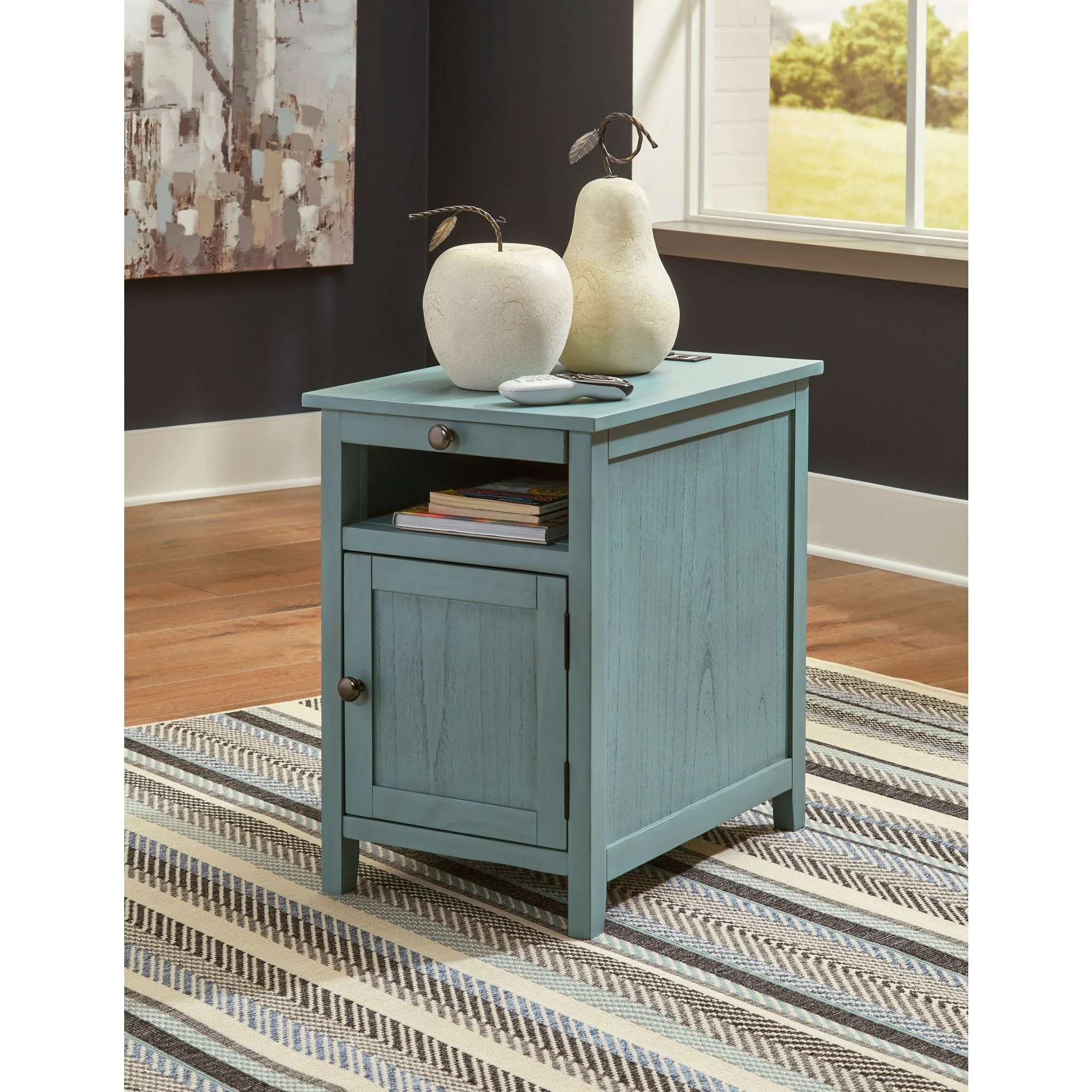 Treytown Chairside End Table - Image 2