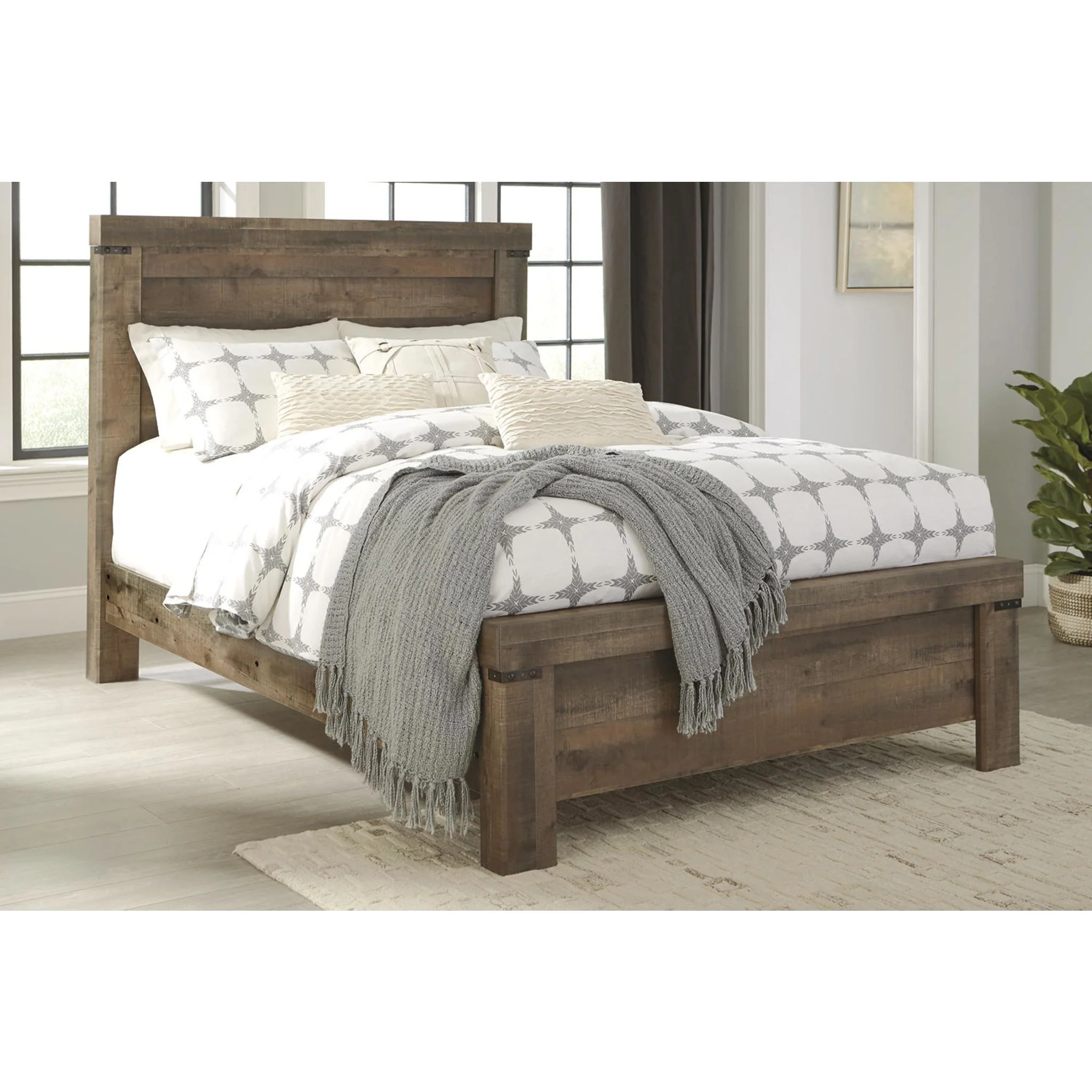 Trinell Queen Panel Bed - Image 2