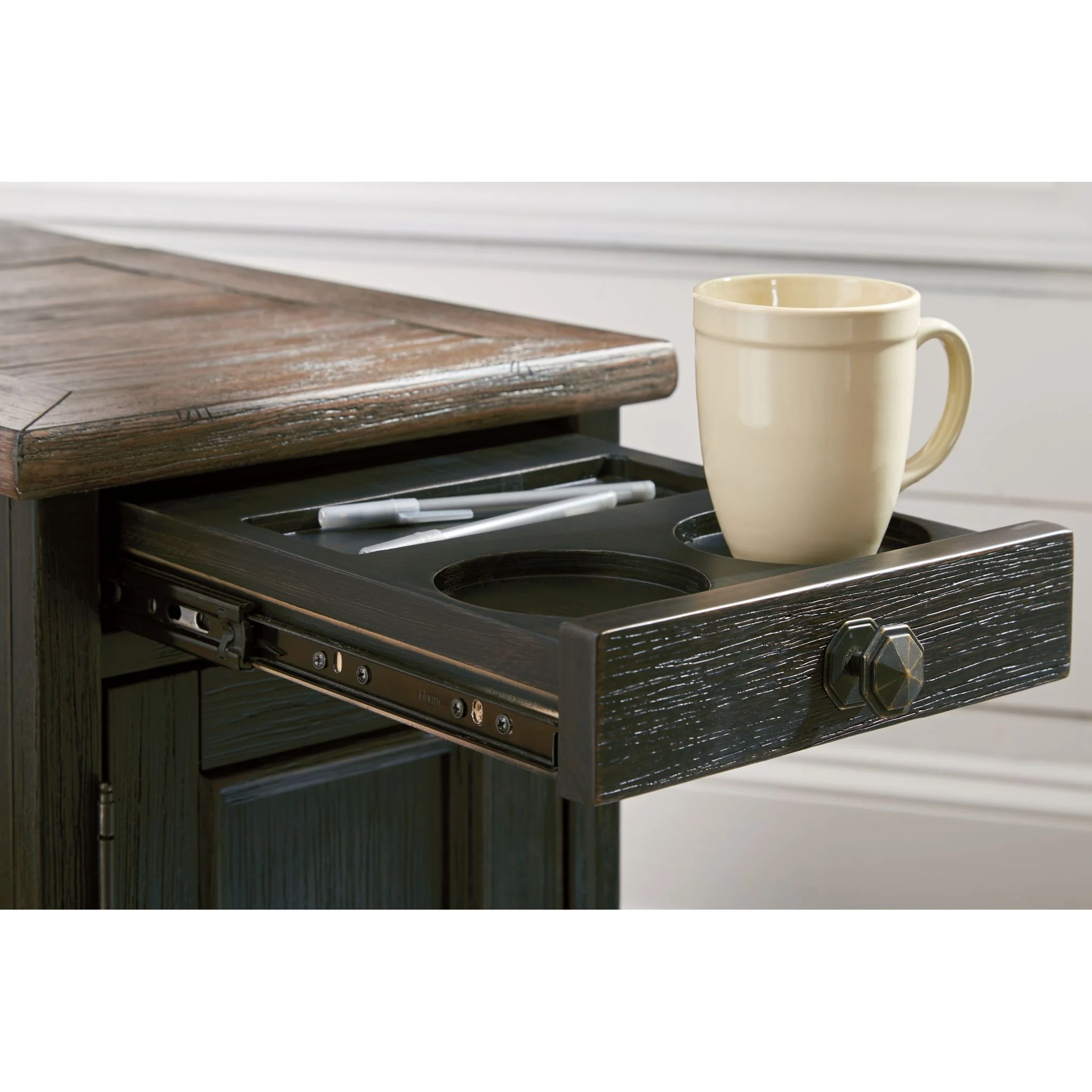 Tyler Creek Chairside End Table - Image 9