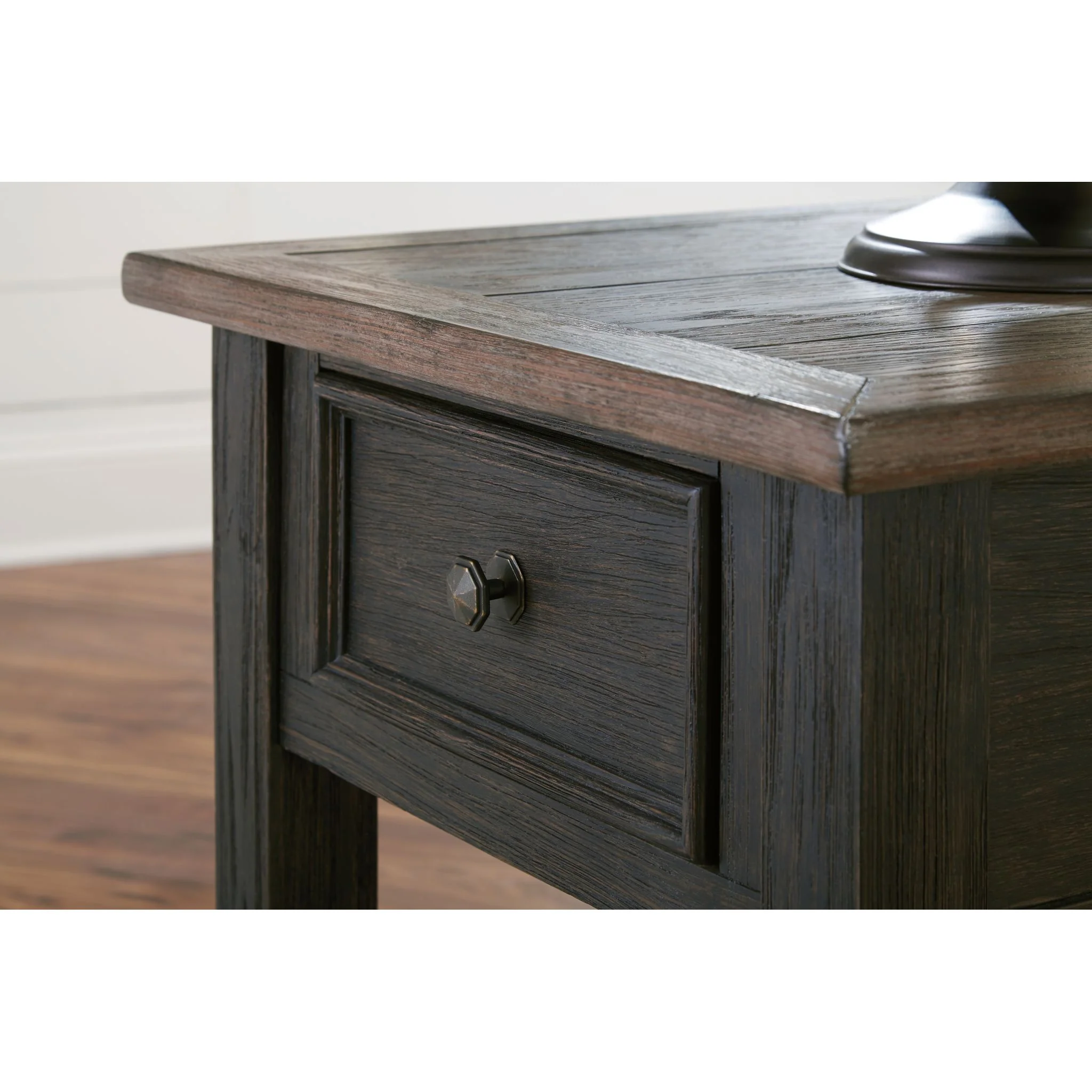 Tyler Creek Rectangle End Table - Image 10