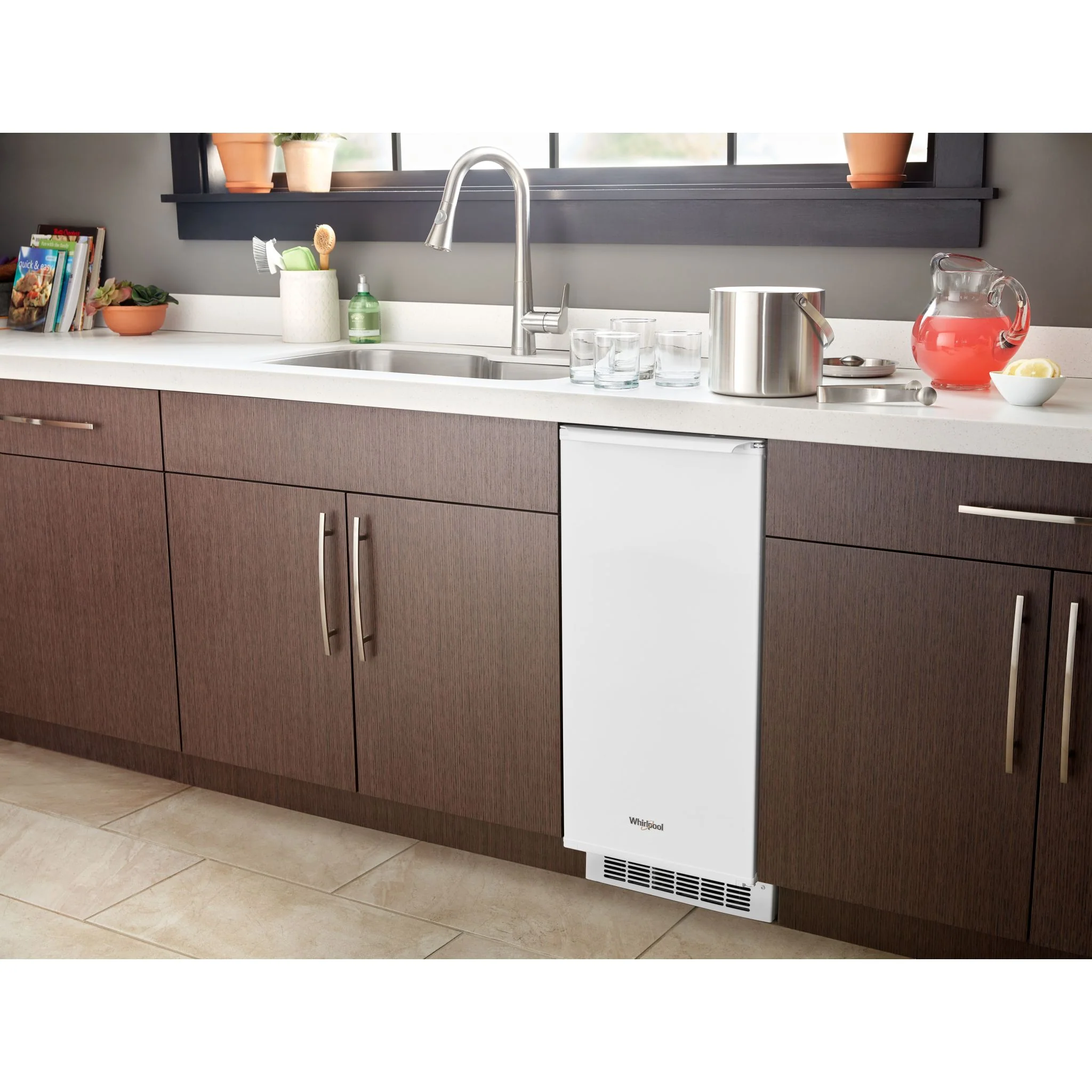 Whirlpool 15-inch Icemaker with Clear Ice Technology -White (WUI75X15HW) - Image 7