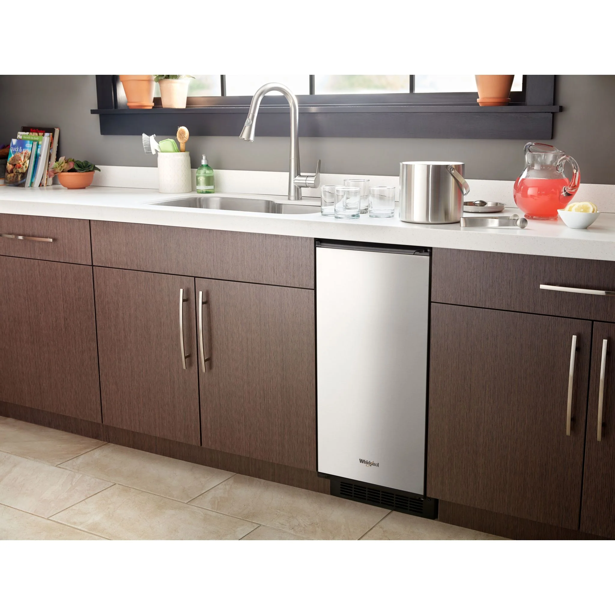 Whirlpool 15" Icemaker with Clear Ice Technology - Stainless Steel (WUI75X15HZ) - Image 6