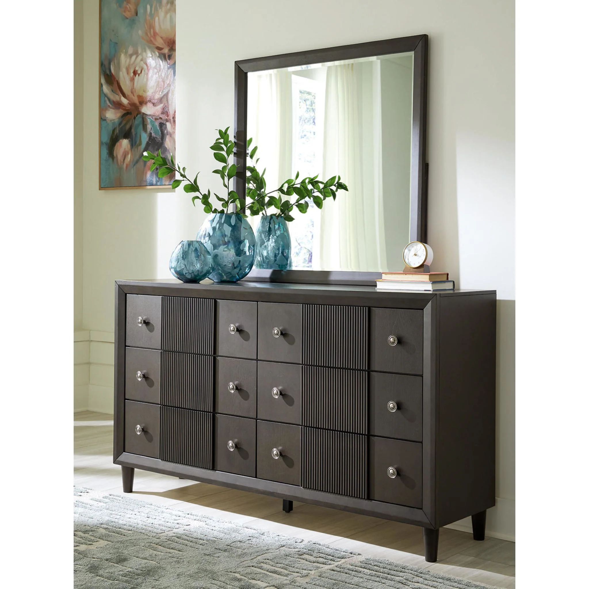Urbantrack-Exclusive 5 Piece Queen Panel Bedroom - Image 2