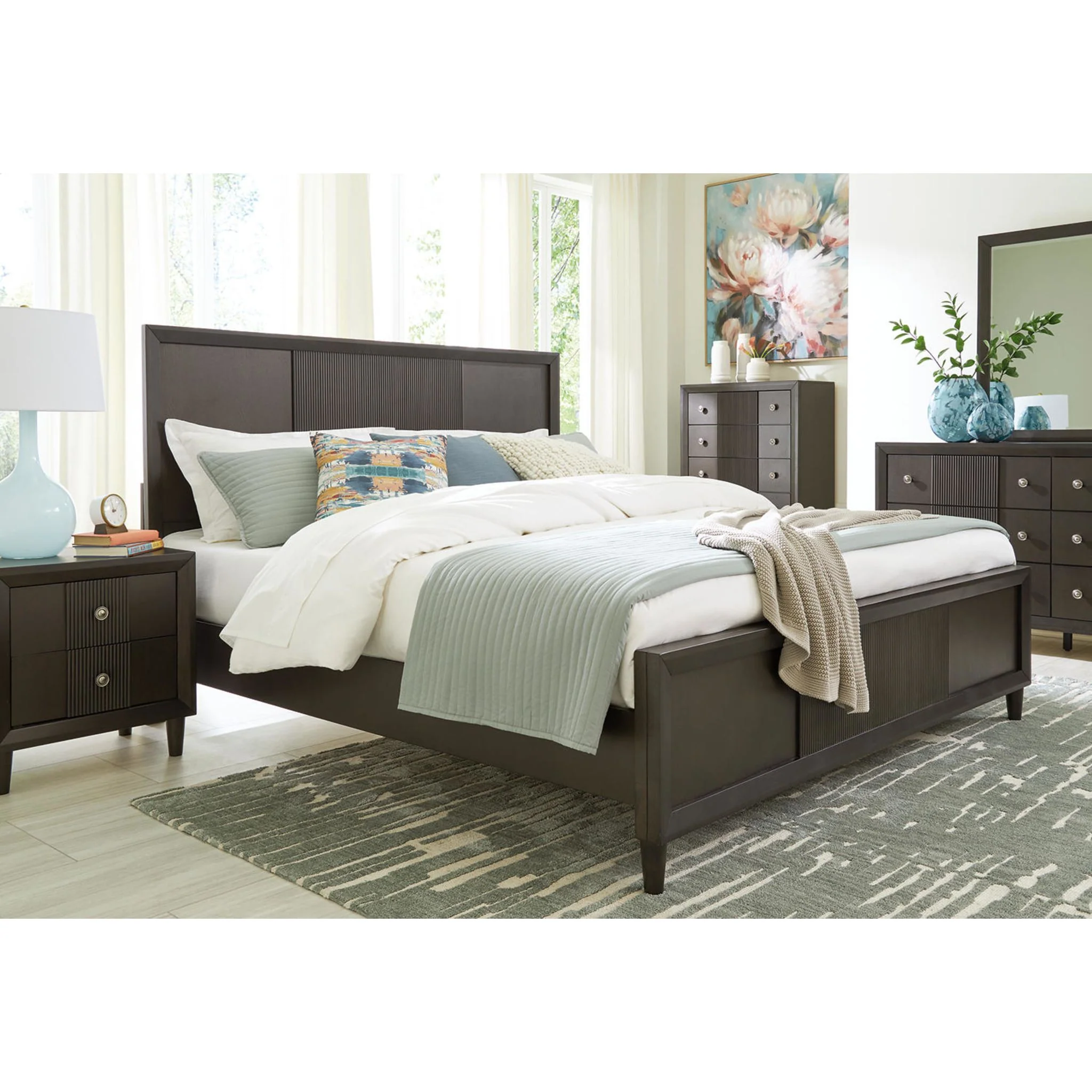 Urbantrack-Exclusive Nightstand - Image 7