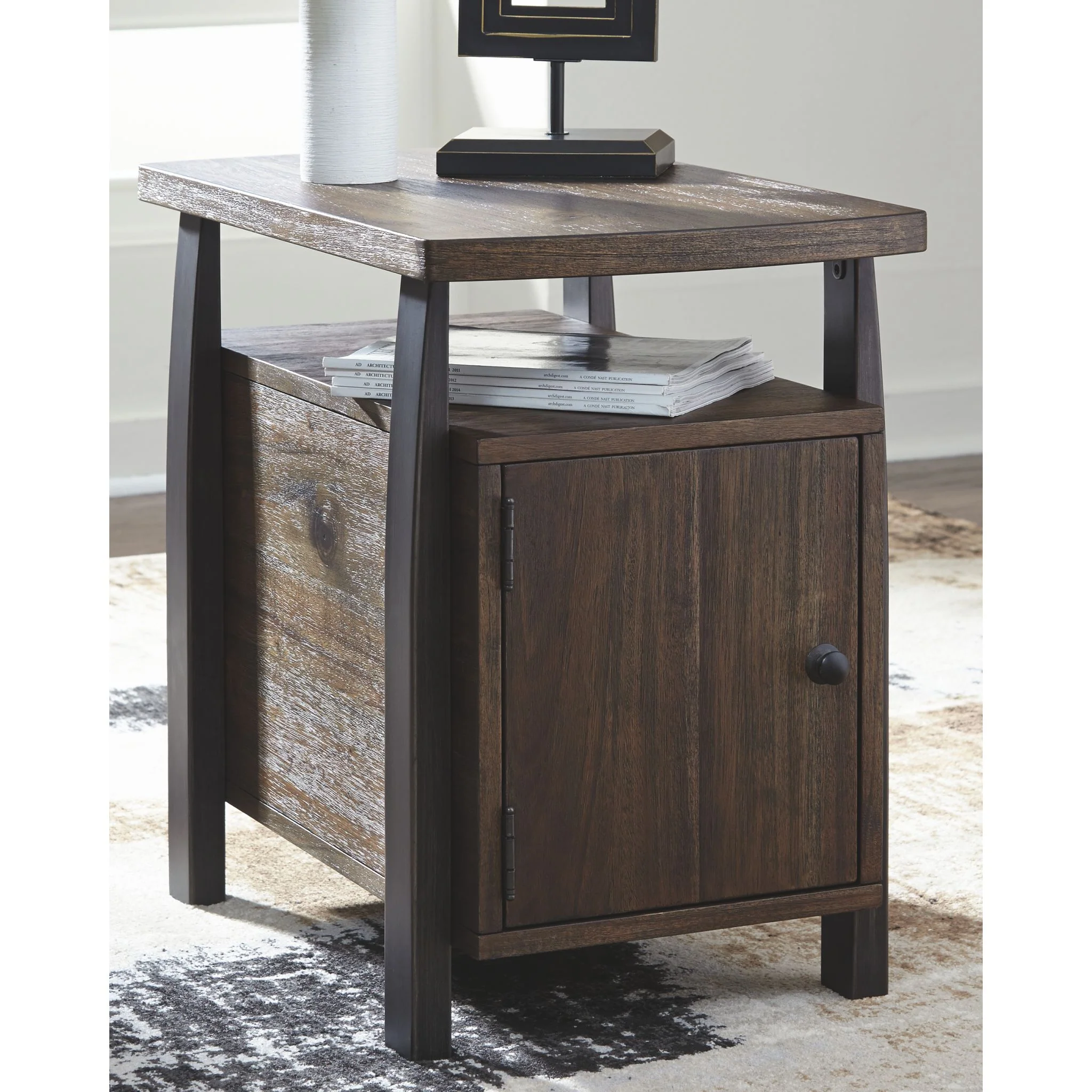 Vailbry Chairside End Table - Image 2