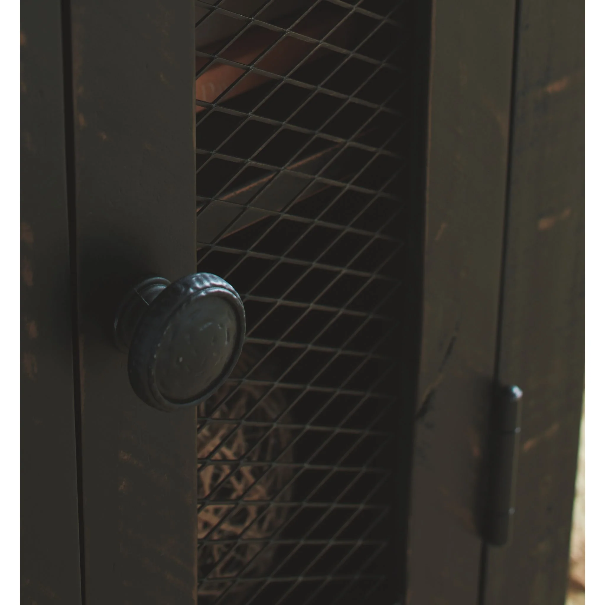 Valebeck Chairside End Table - Image 3