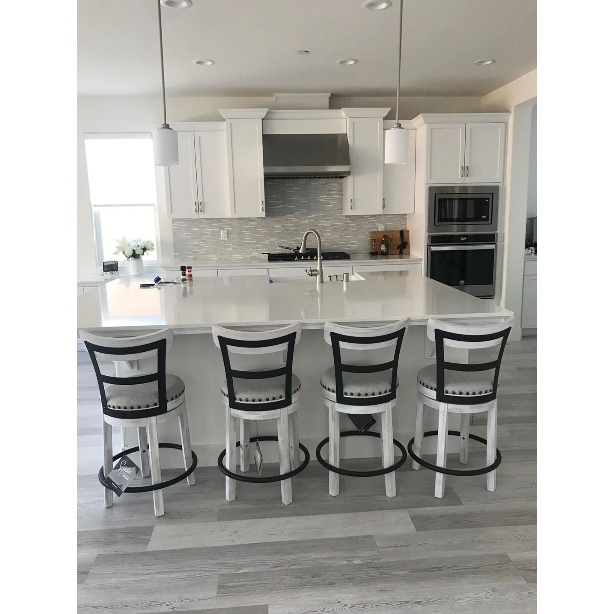 Valebeck Counter Height Stool - Image 12