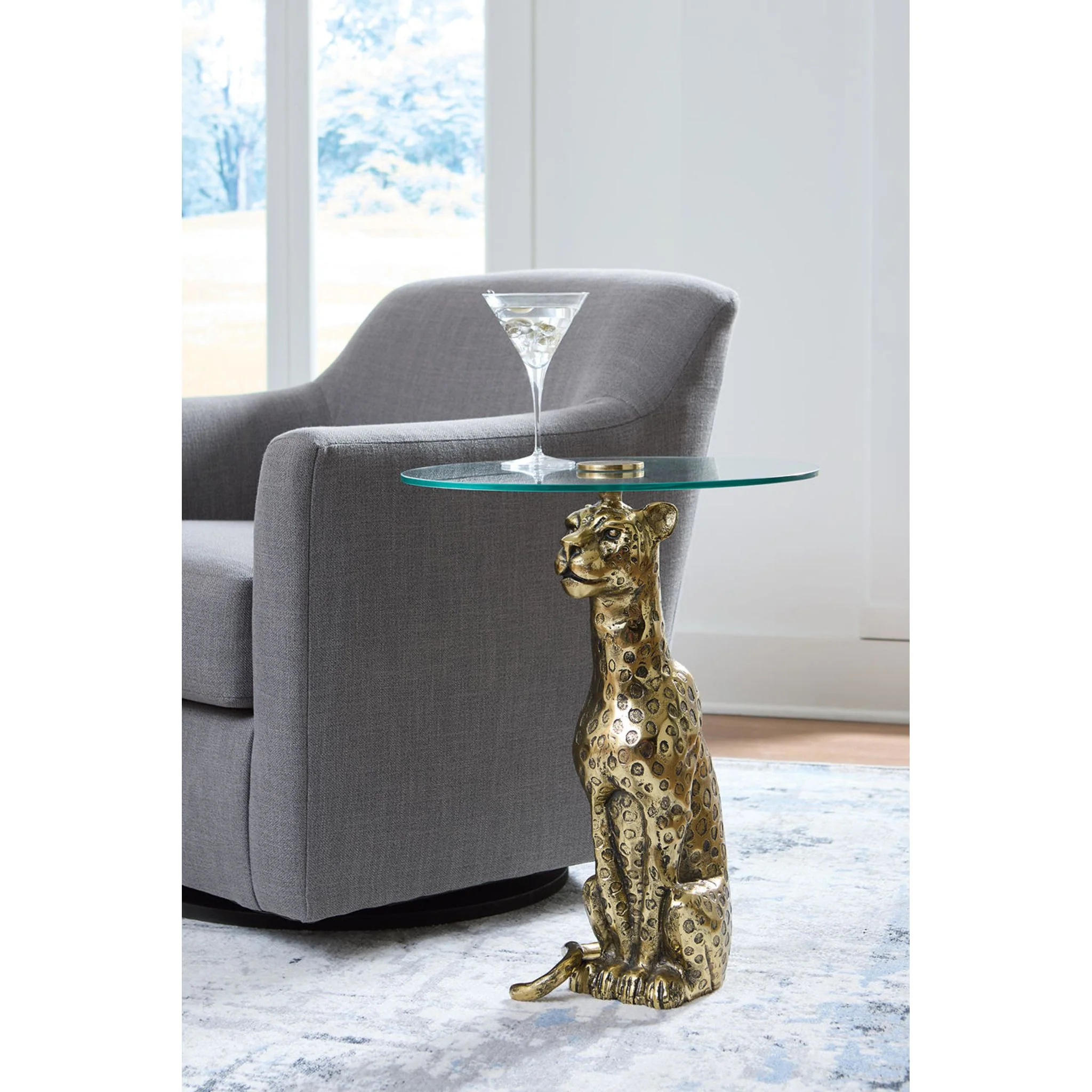 Vallain Accent Table - Image 2