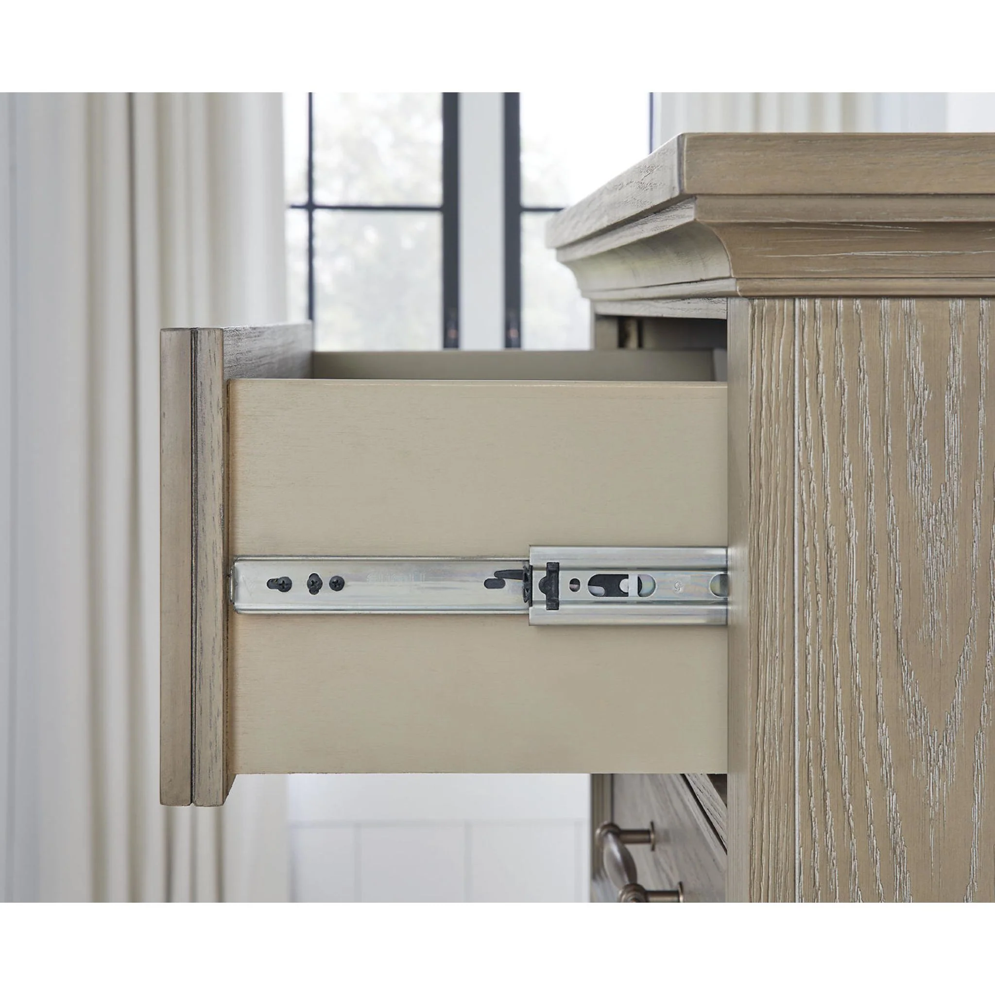 Vallardia-Exclusive Dresser and Mirror - Image 3
