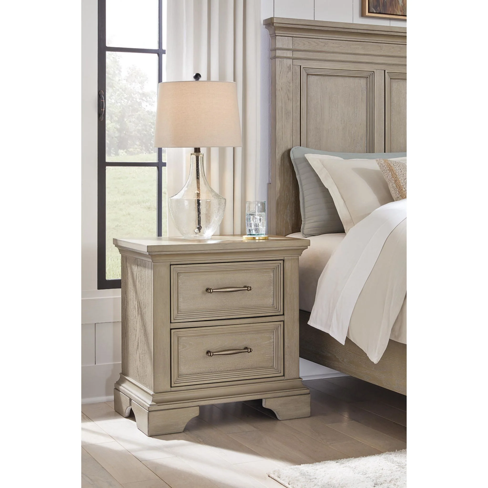 Vallardia-Exclusive Nightstand - Image 2