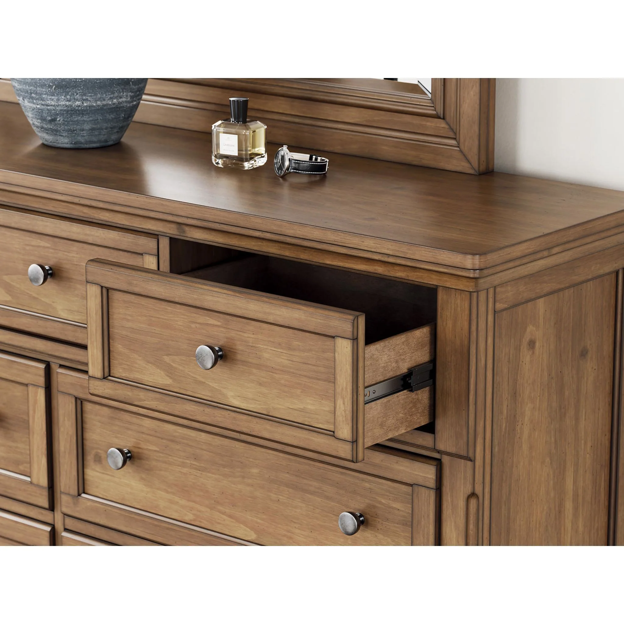 Vandenmore 5 Piece Sleigh Storage Bedroom - Image 6