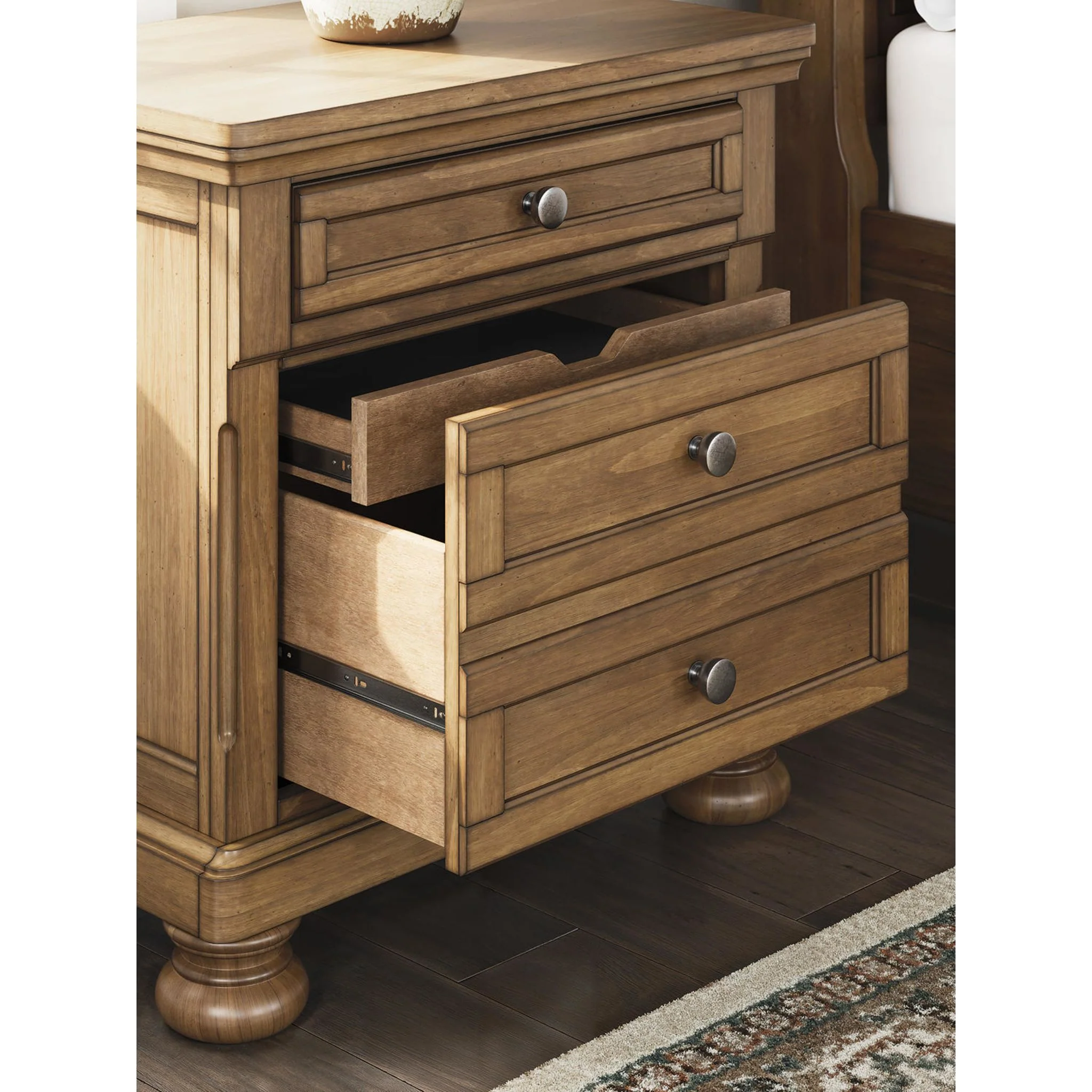 Vandenmore Nightstand - Image 10