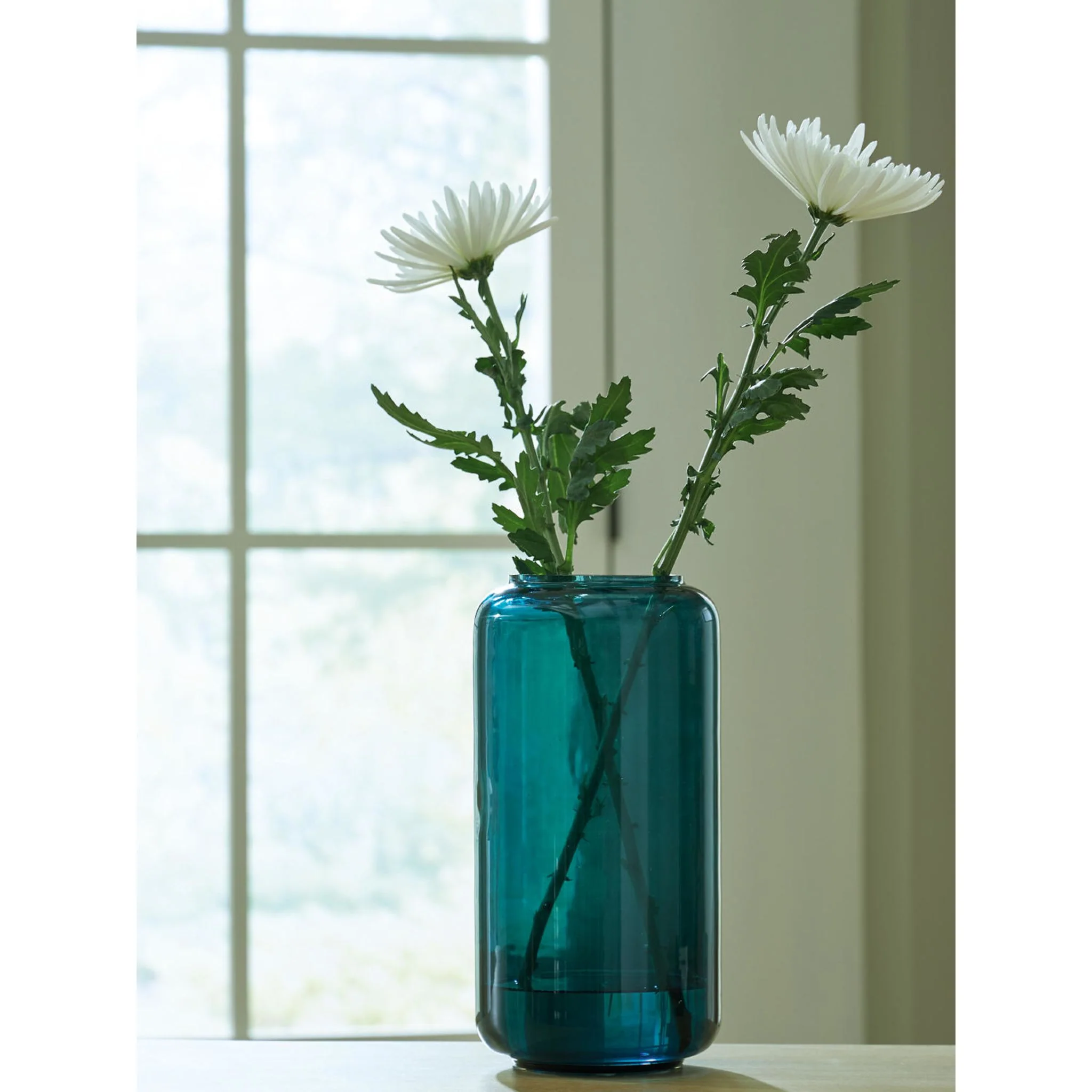 Inisland Vase - Image 2