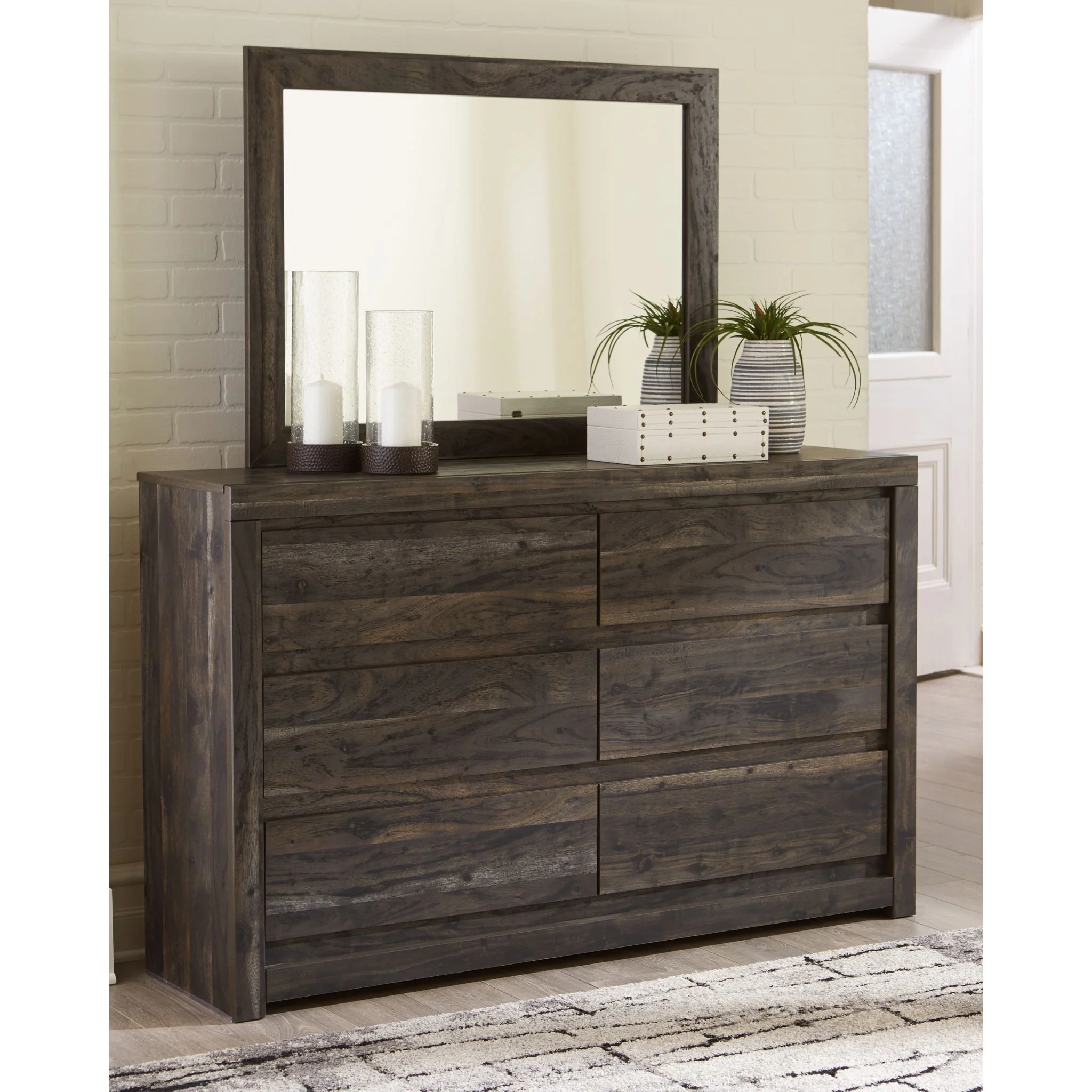 Vay Bay Dresser and Mirror - Image 2