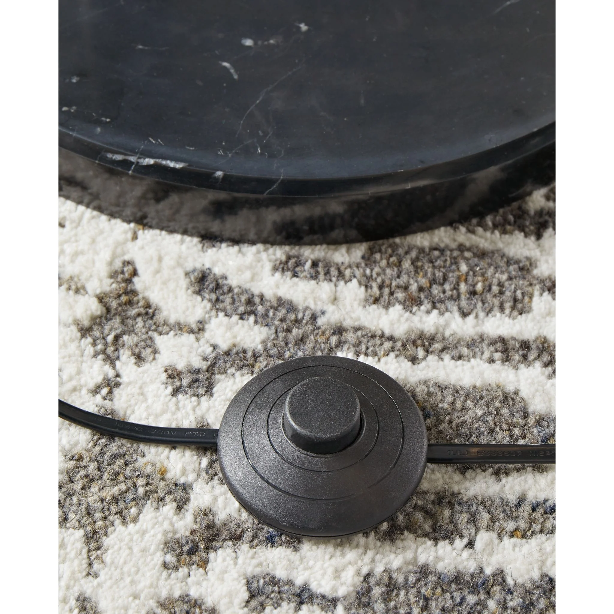 Veergate Floor Lamp - Image 5