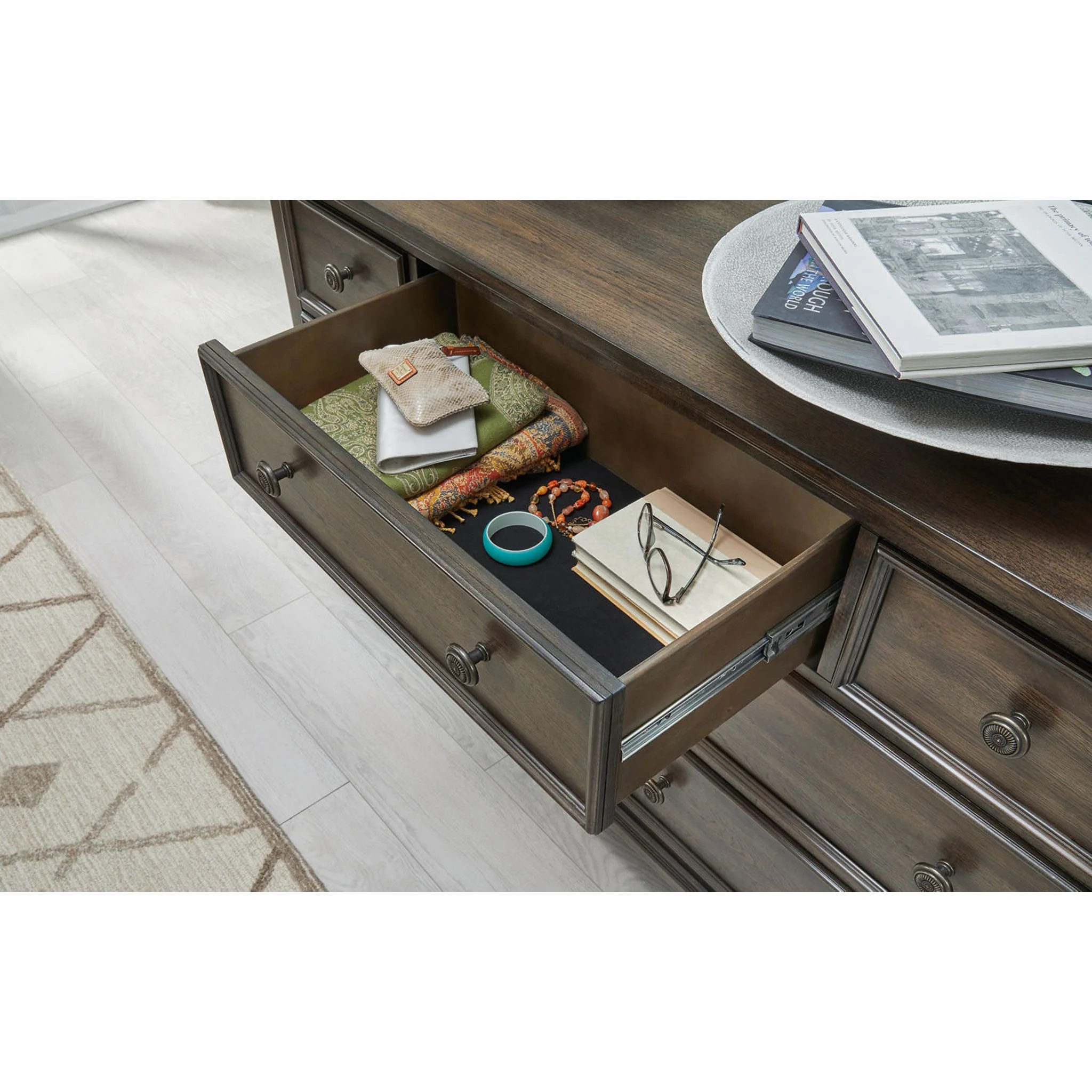 Veramond-Exclusive Dresser and Mirror - Image 6