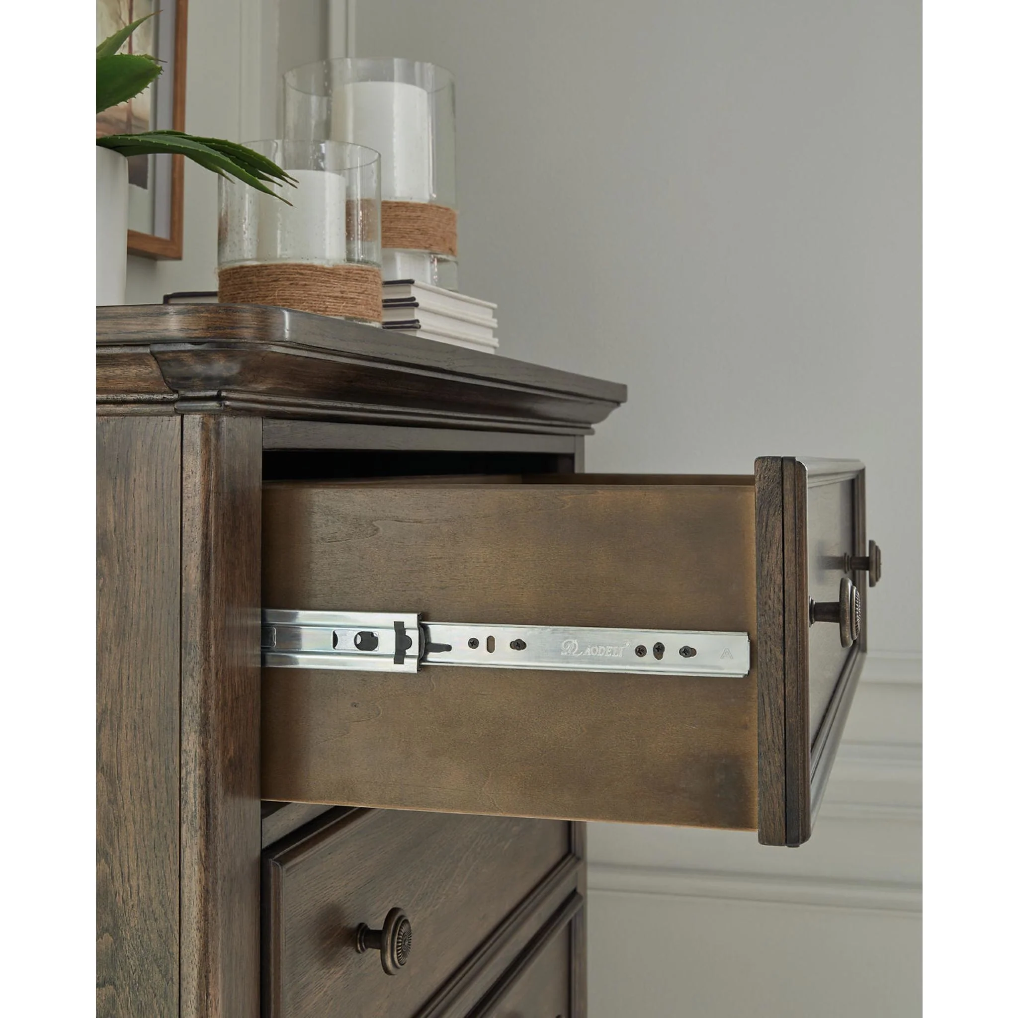 Veramond-Exclusive Nightstand - Image 8