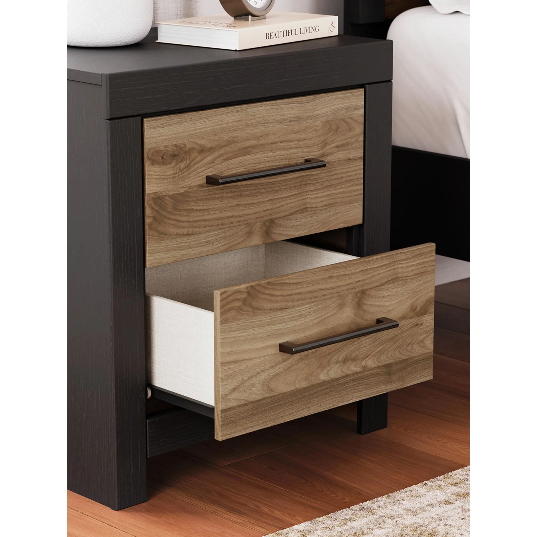 Vertani Nightstand - Image 6