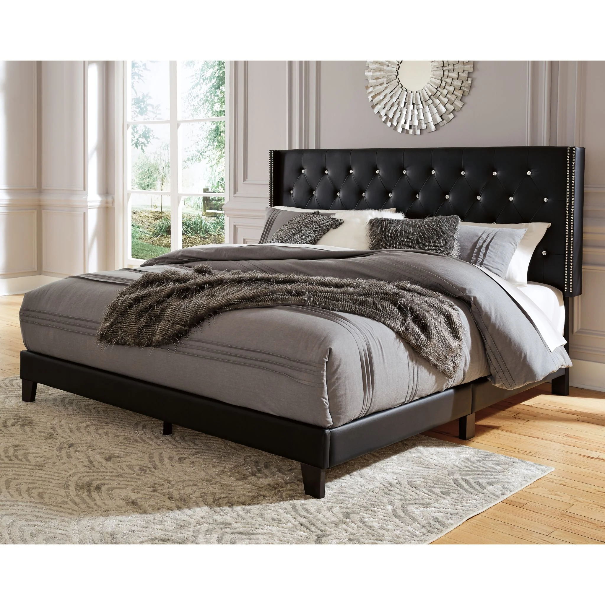Vintasso Upholstered Bed - Image 2
