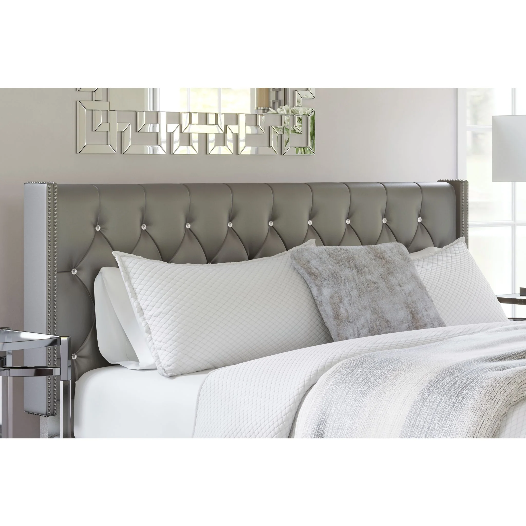 Vintasso Upholstered King Bed - Image 9