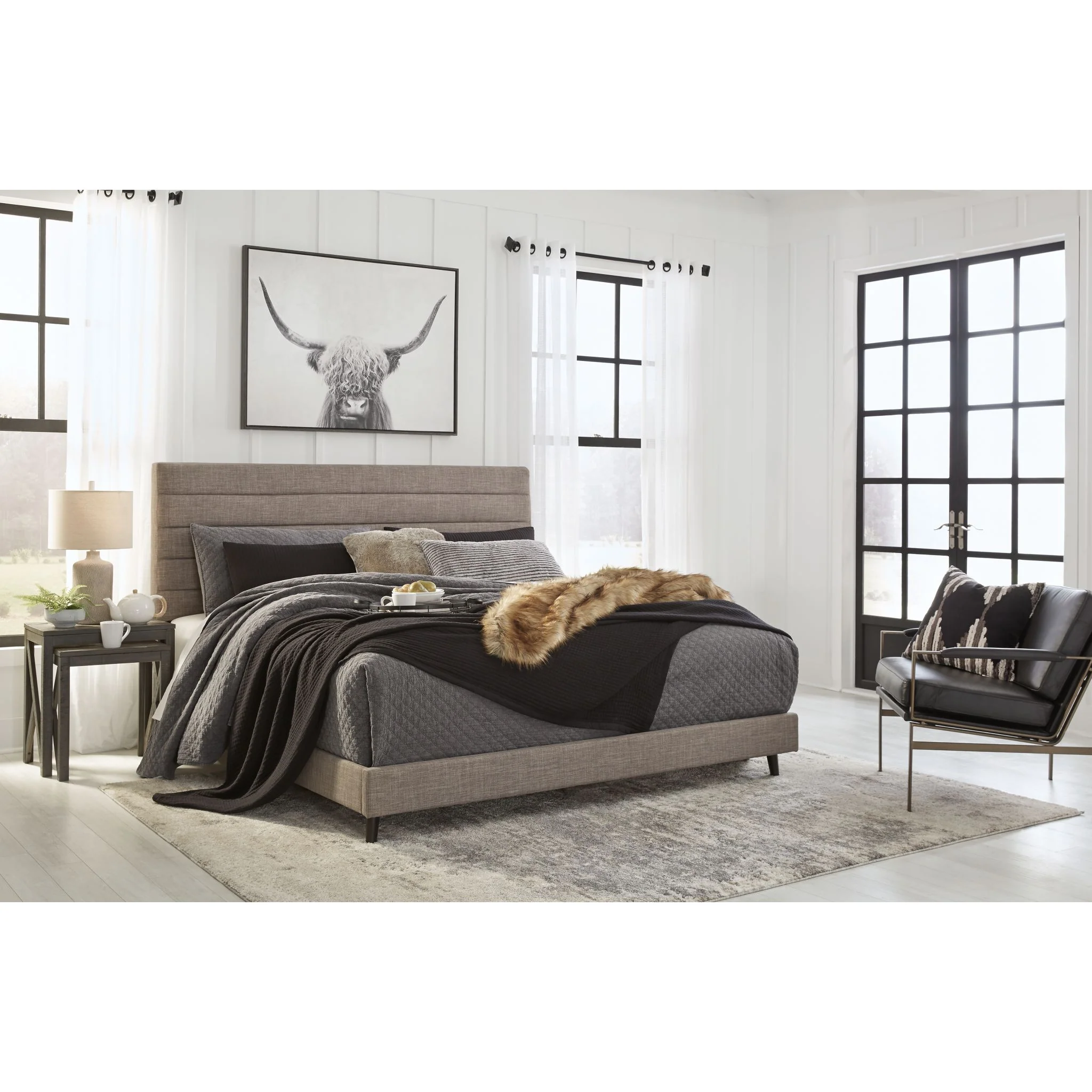 Vintasso Upholstered Queen Bed - Image 8