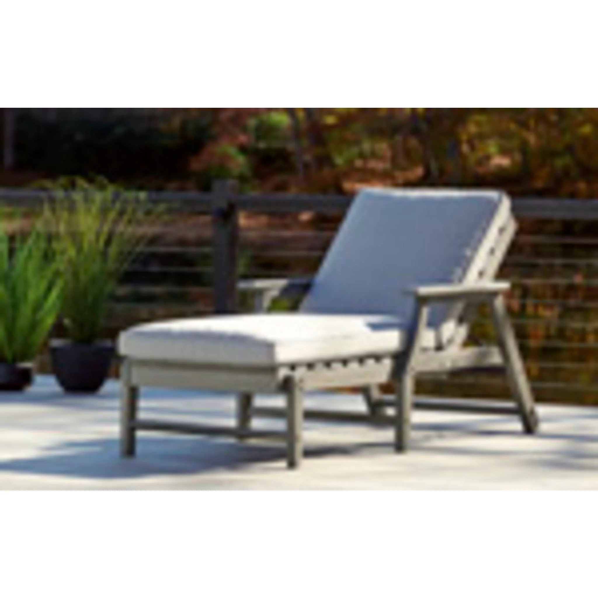 Visola Outdoor Chaise Lounge with Cushion - Image 4