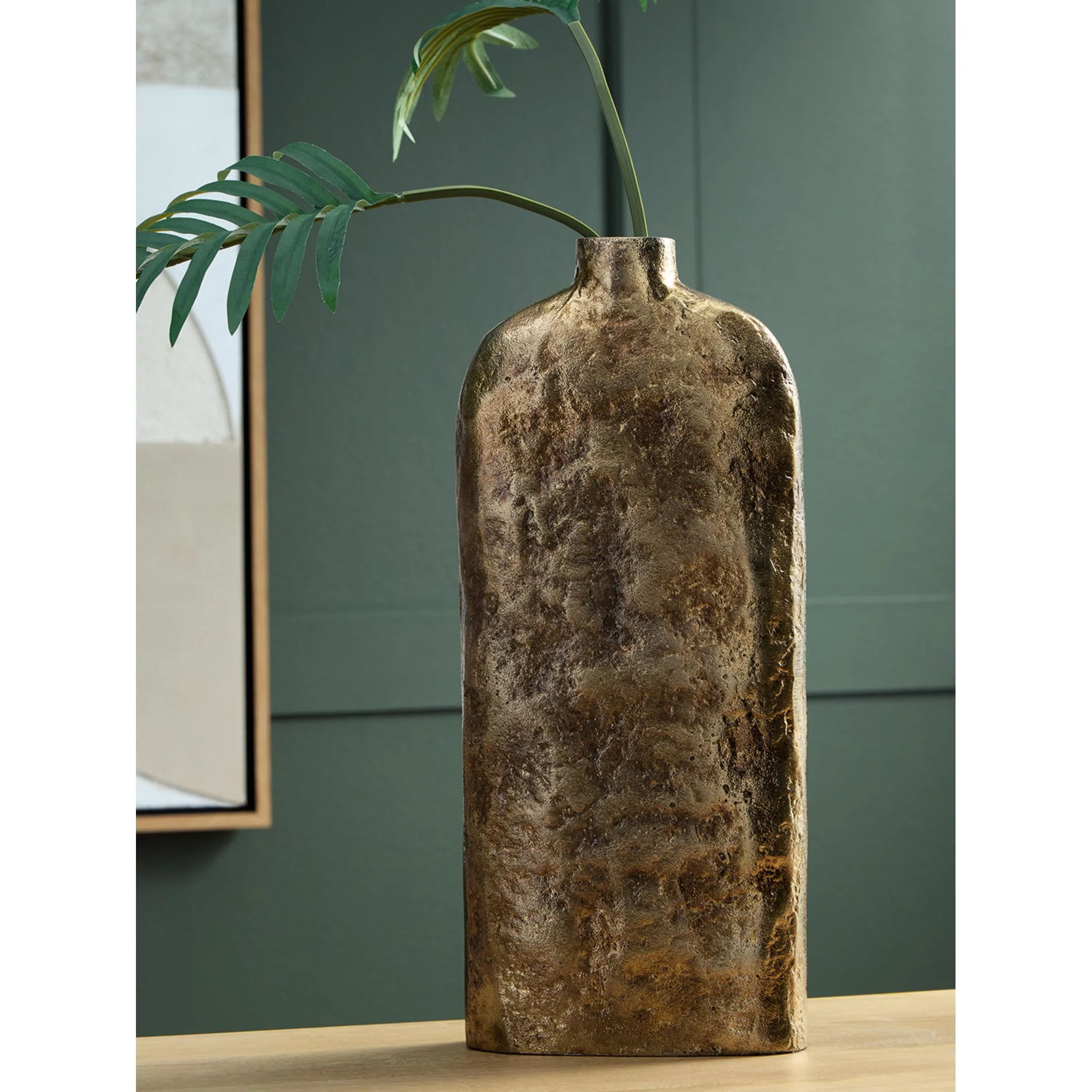 Wallmond Vase - Image 2