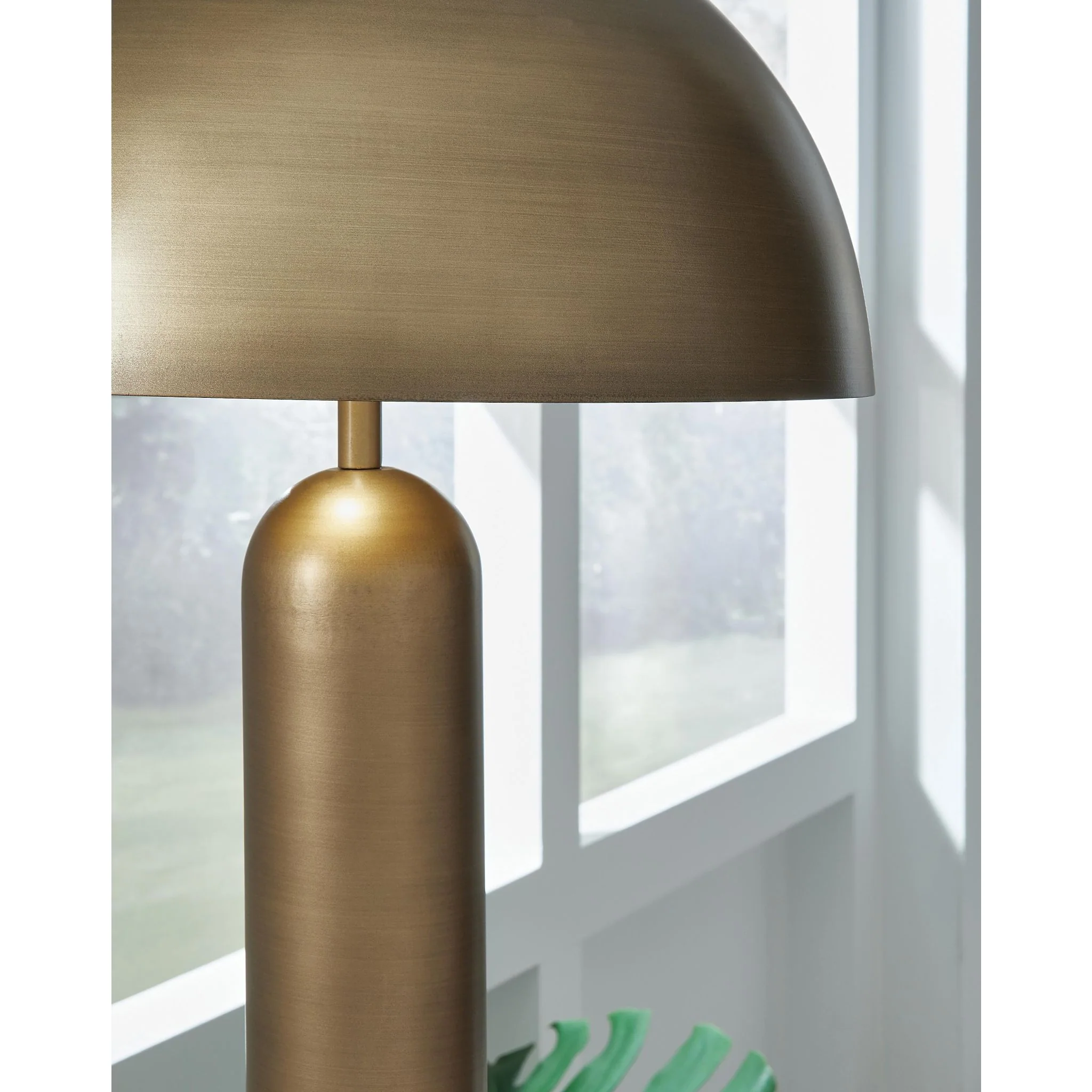 Wendfield Floor Lamp - Image 6