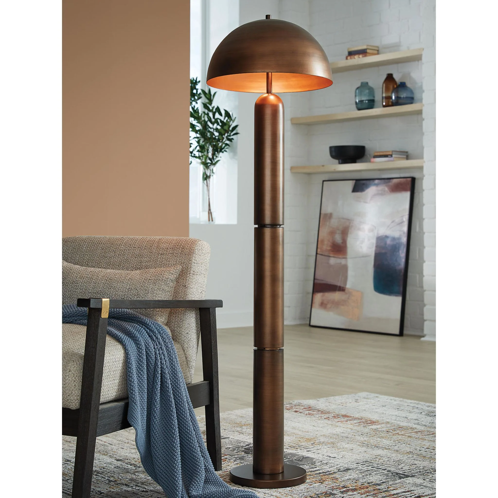 Wendfield Floor Lamp - Image 2