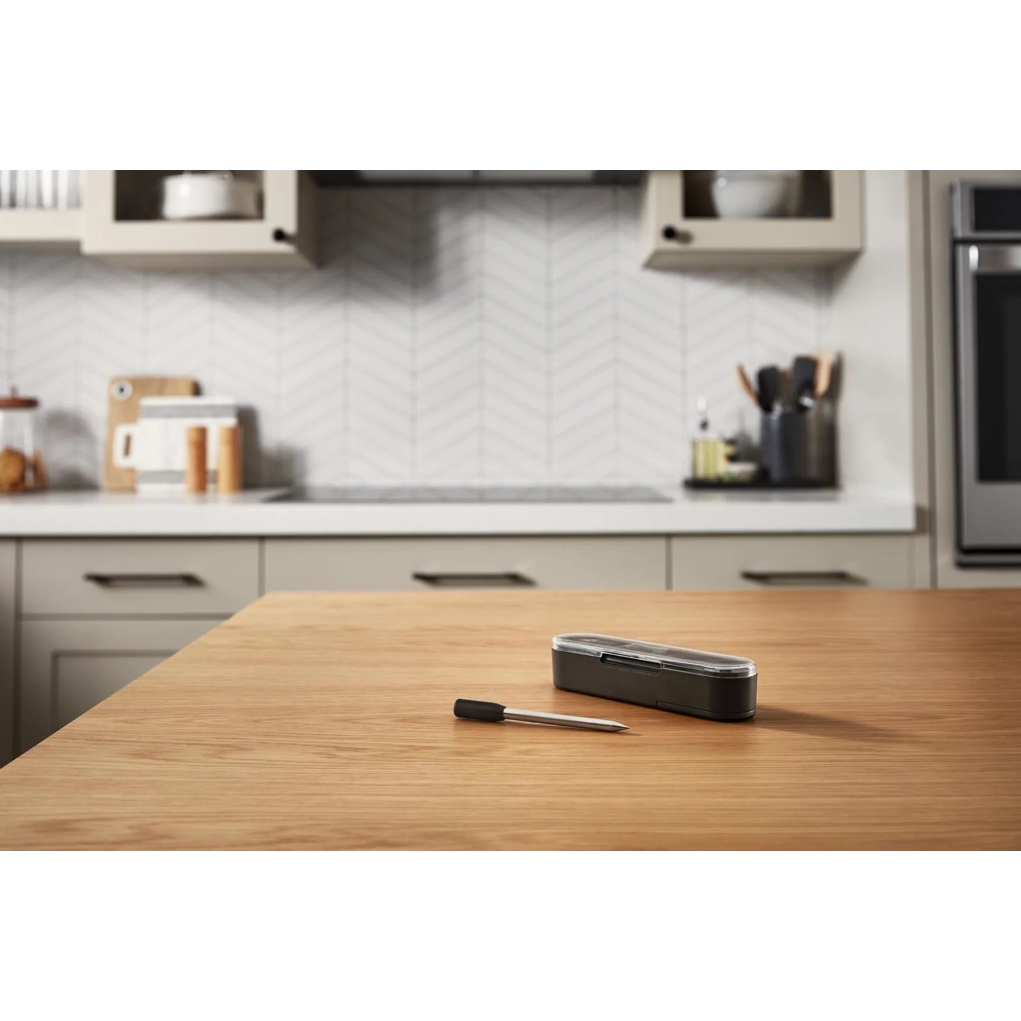 Whirlpool 36" Wide French Door Refrigerator - 27 cu. ft. - Fingerprint Resistant Stainless Steel (WRF767SDHZ) - Image 14
