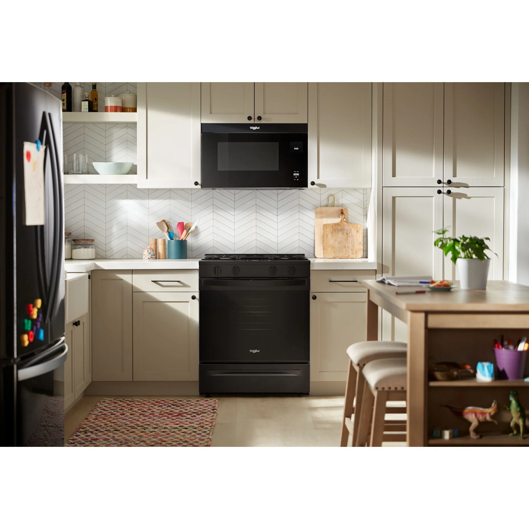 Whirlpool 30-inch Gas Smart Range with No Preheat Mode and Steam Clean - Black  (WSGS3330TB) - Image 9