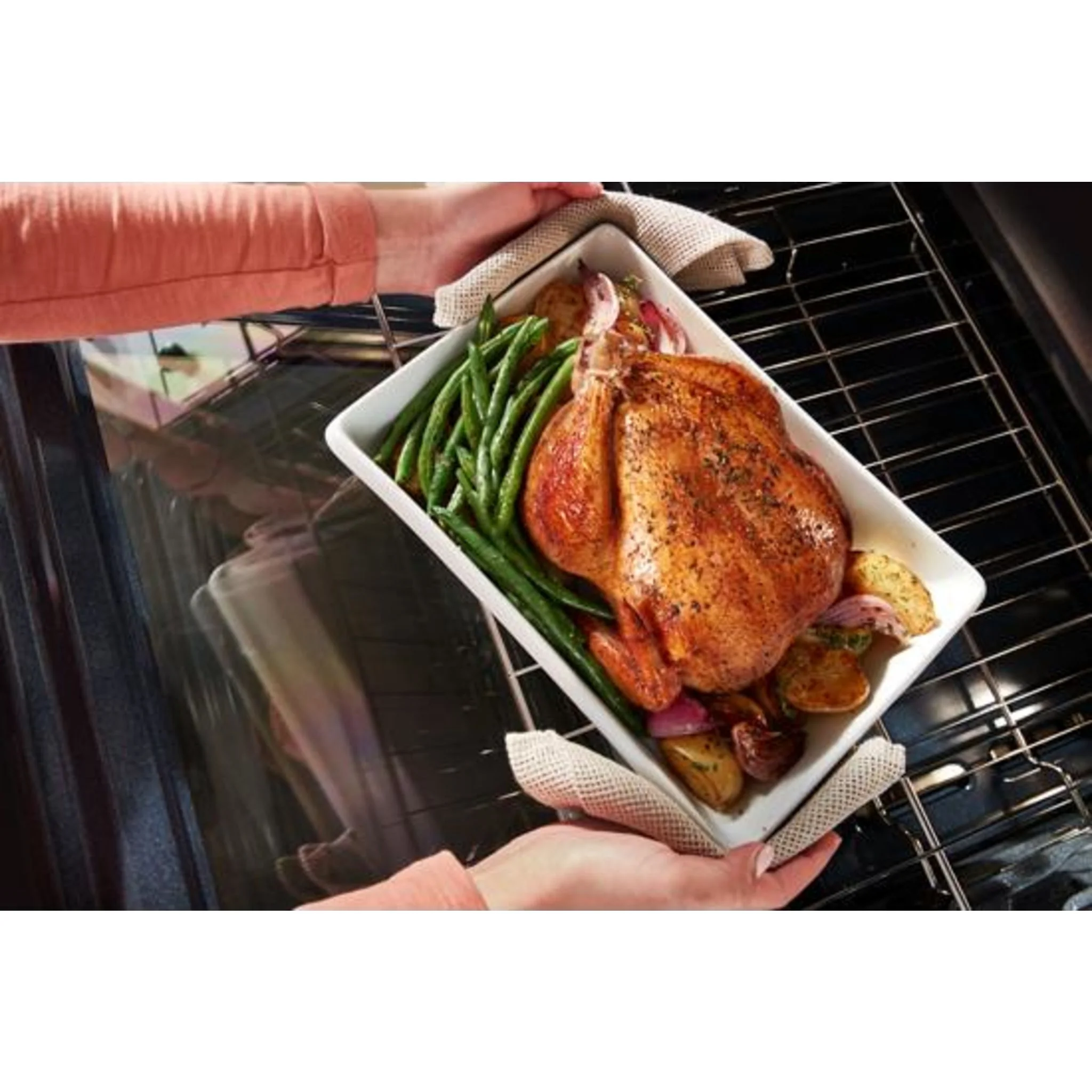 Whirlpool 30-Inch Electric Range with Air Cooking Technology and No Preheat Air Fry -Fingerprint Resistant Stainless Steel (YWFES7030SZ) - Image 11