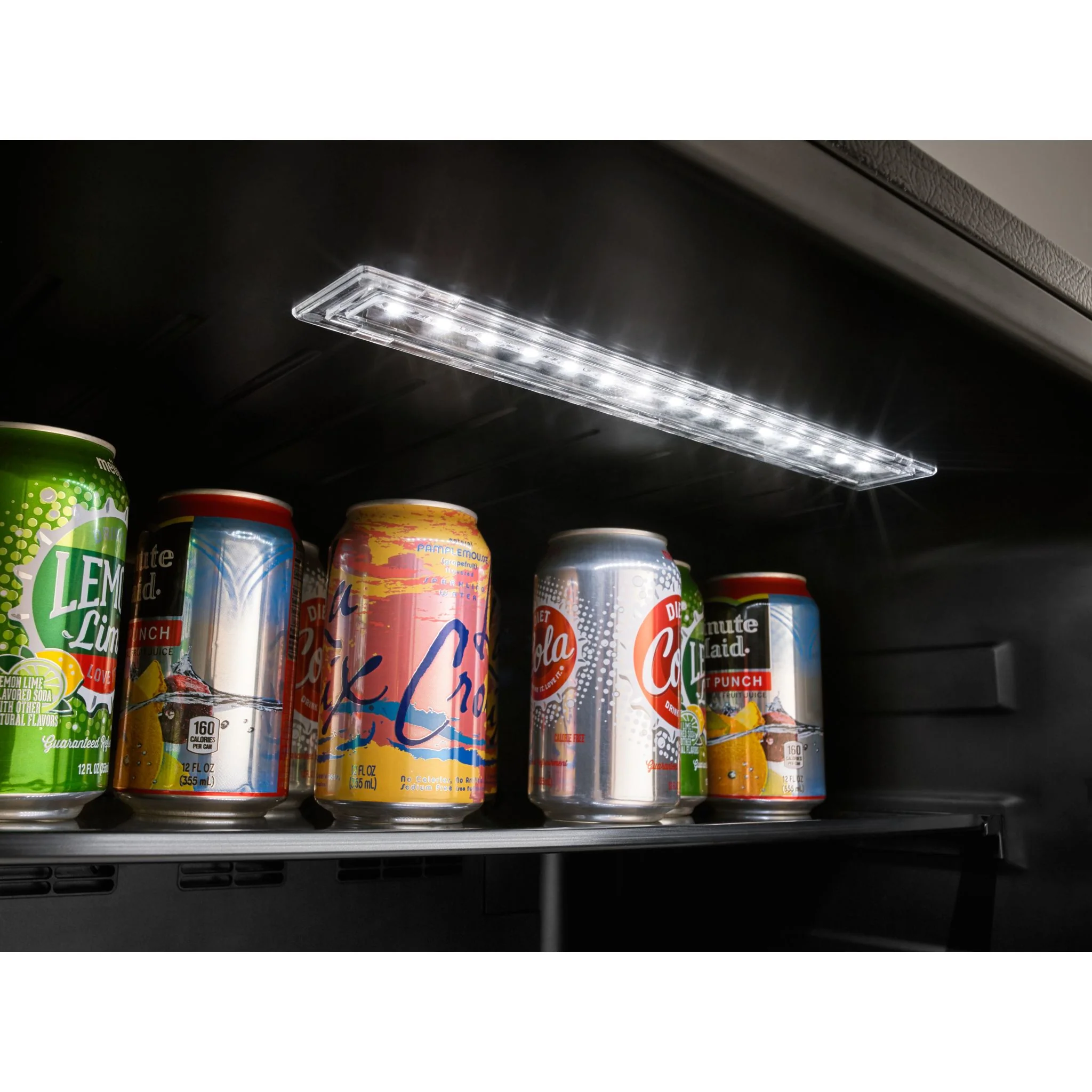Whirlpool 24-inch Wide Undercounter Refrigerator with Towel Bar Handle - 5.1 cu. ft. -Stainless Steel (WUR35X24HZ) - Image 6