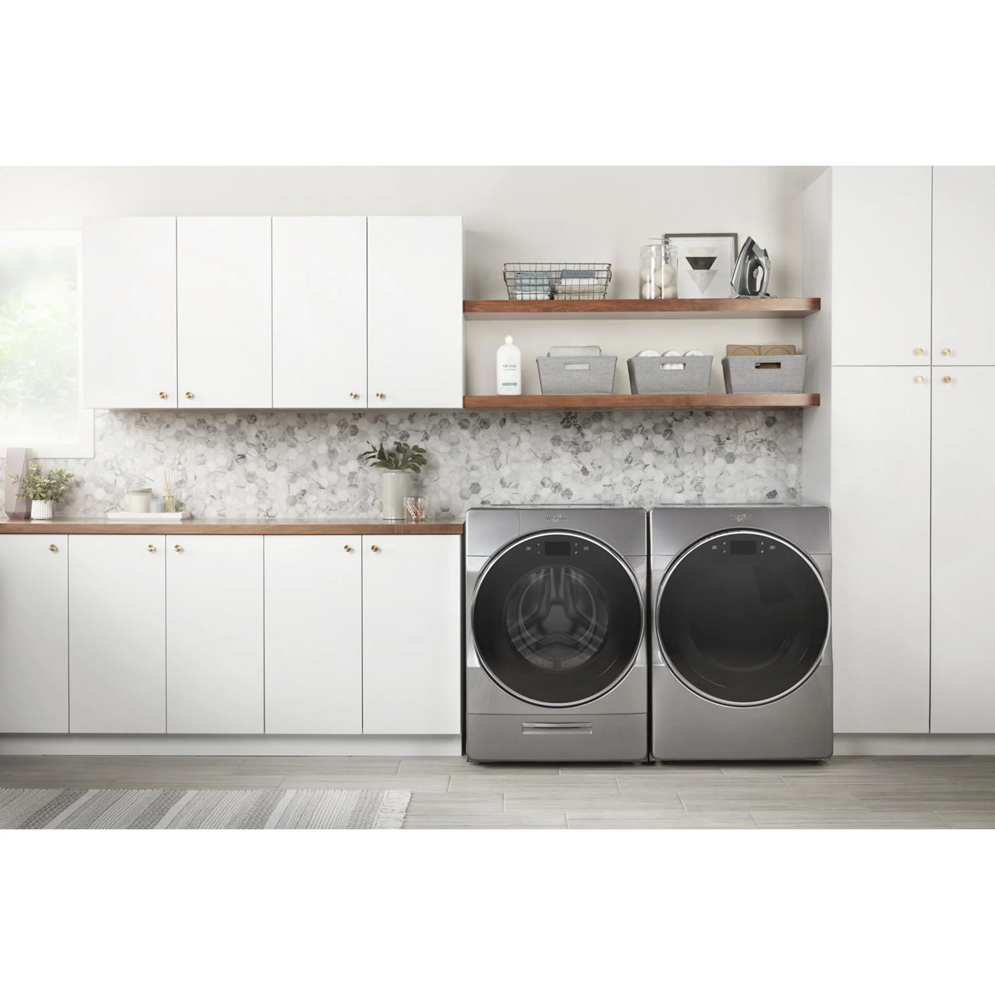 Whirlpool 5.8 cu. ft. I.E.C. Smart Front Load Washer with Load &amp; Go XL Plus Dispenser (WFW9620HC) - Image 4