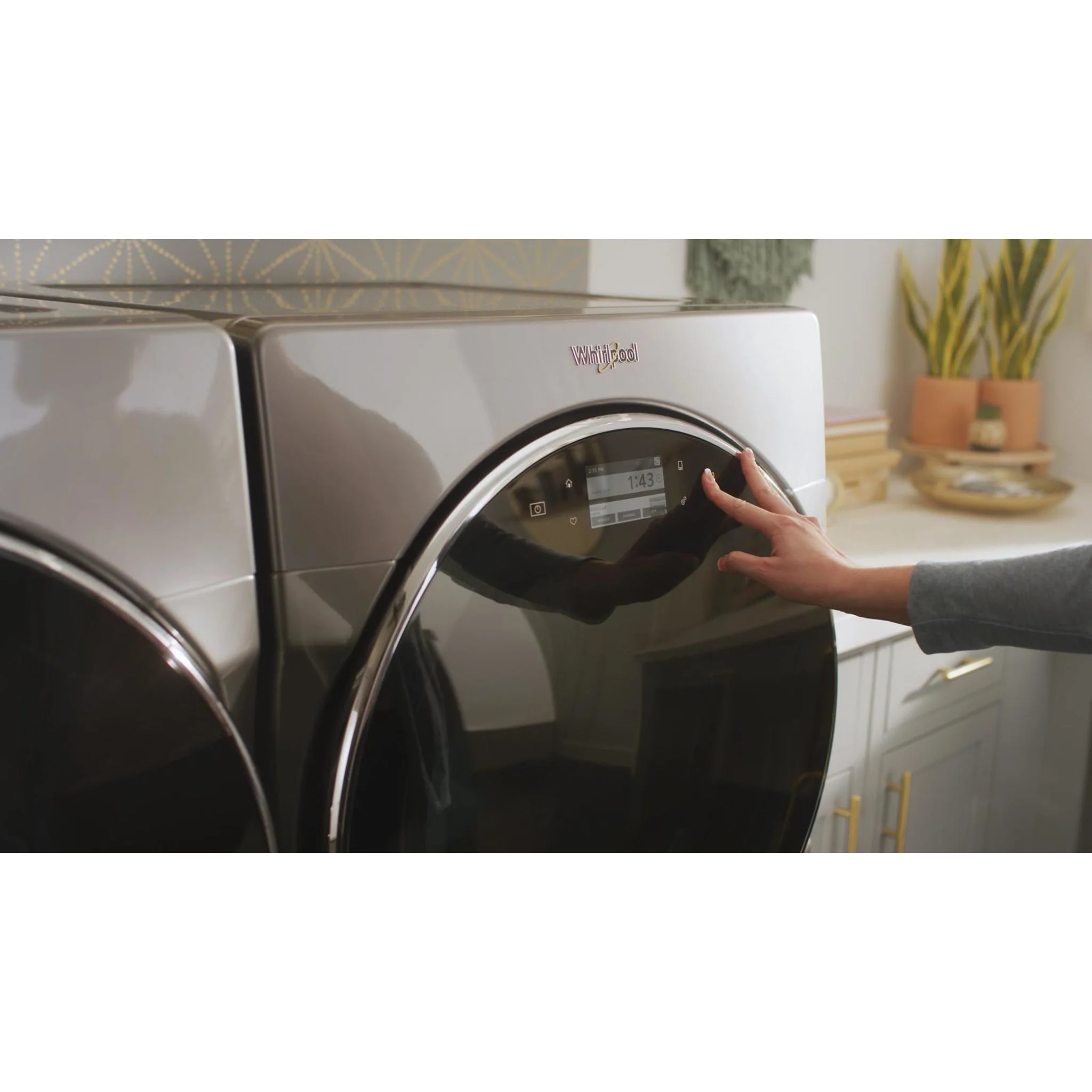 Whirlpool 5.8 cu. ft. I.E.C. Smart Front Load Washer with Load &amp; Go XL Plus Dispenser (WFW9620HC) - Image 7