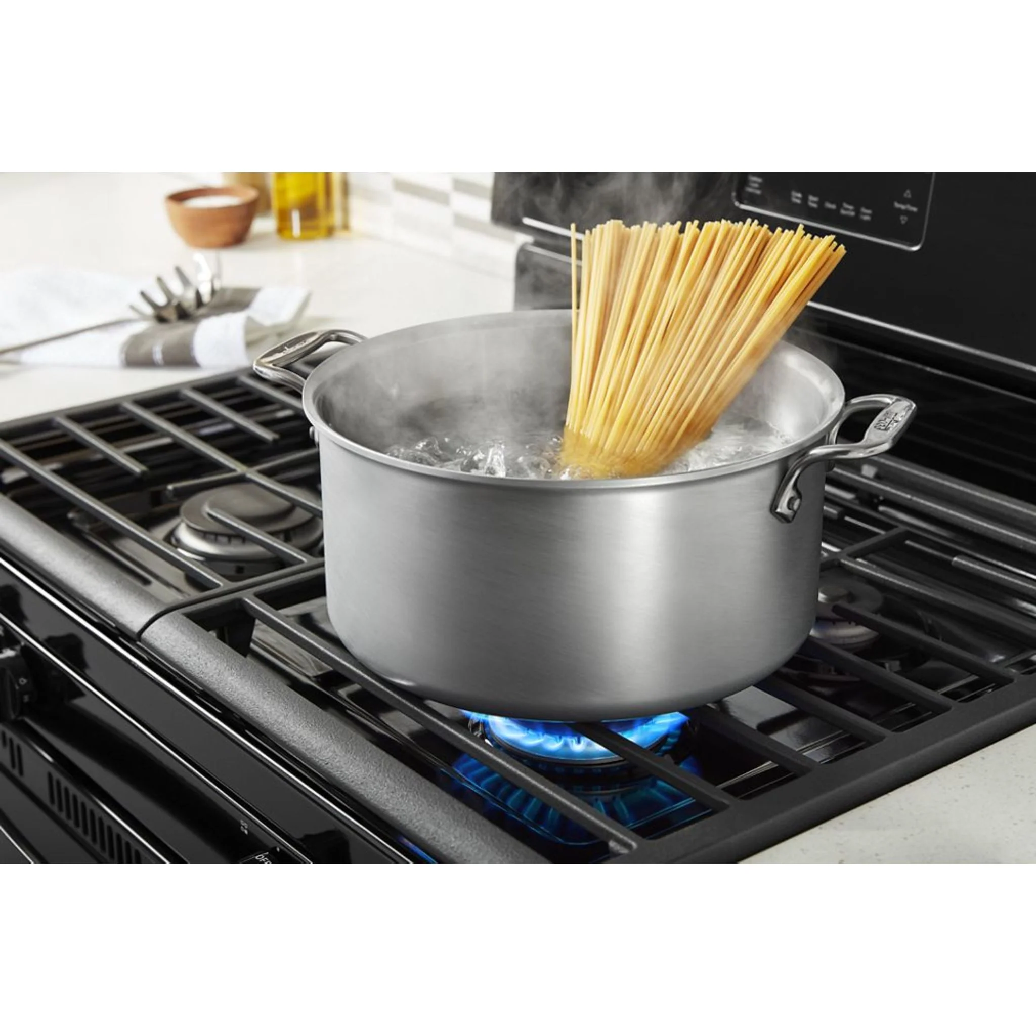 Whirlpool 5.0 cu. ft. gas range with SpeedHeat burner (WFG515S0JB) - Image 14