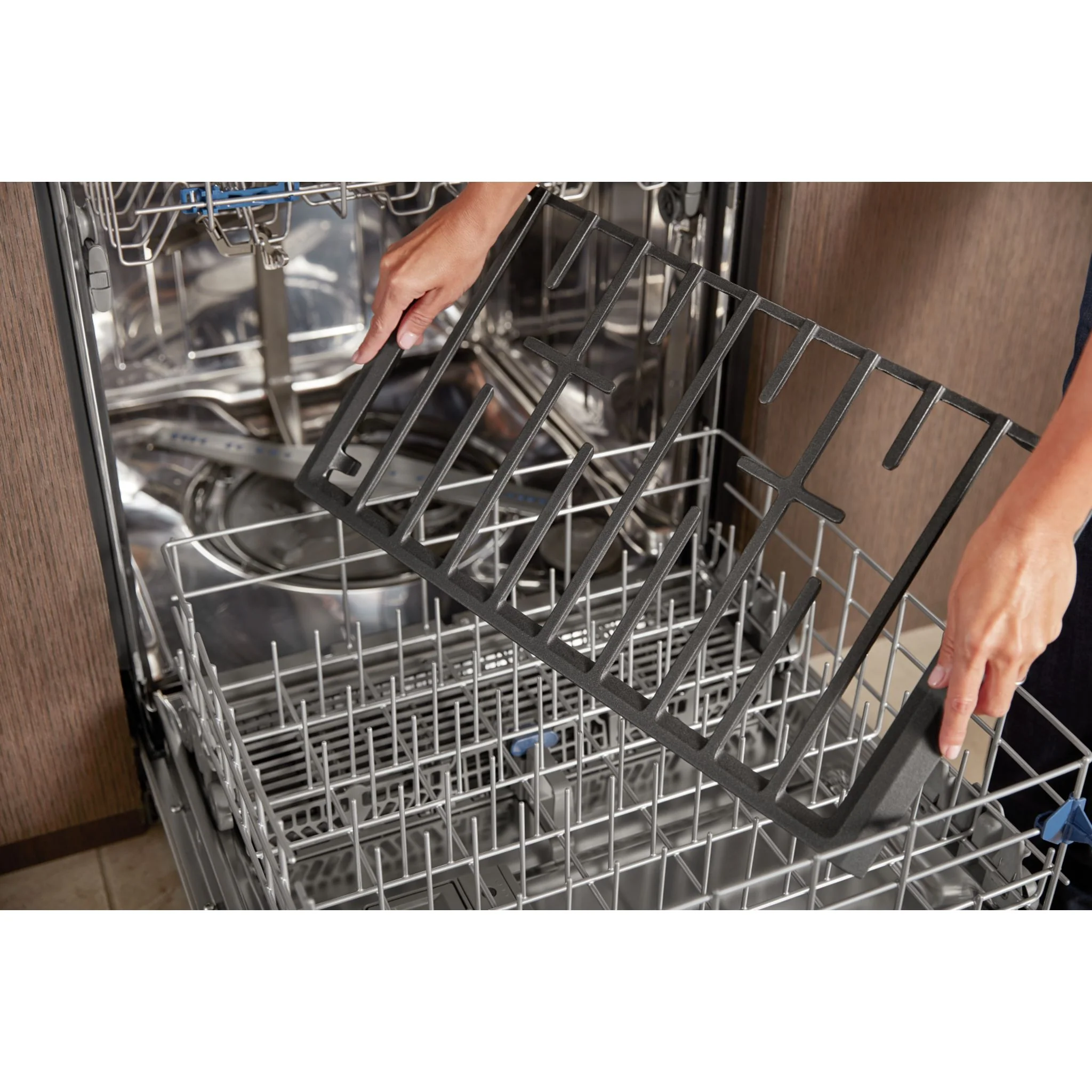 Whirlpool 5.0 cu. ft. gas range with SpeedHeat burner (WFG515S0JB) - Image 8