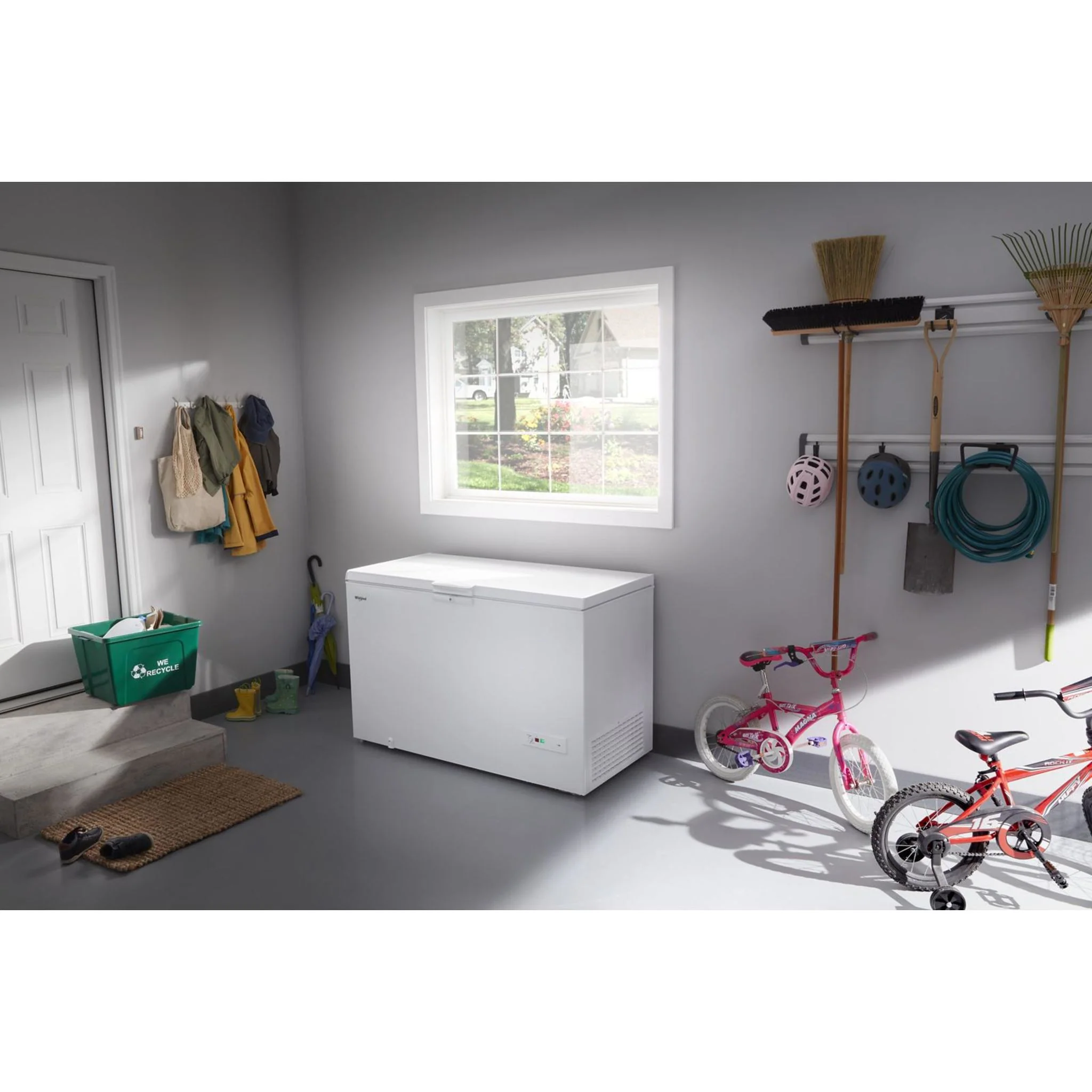 Whirlpool 16 Cu. Ft. Chest Freezer with Shelves -White (WZC5216LW) - Image 29