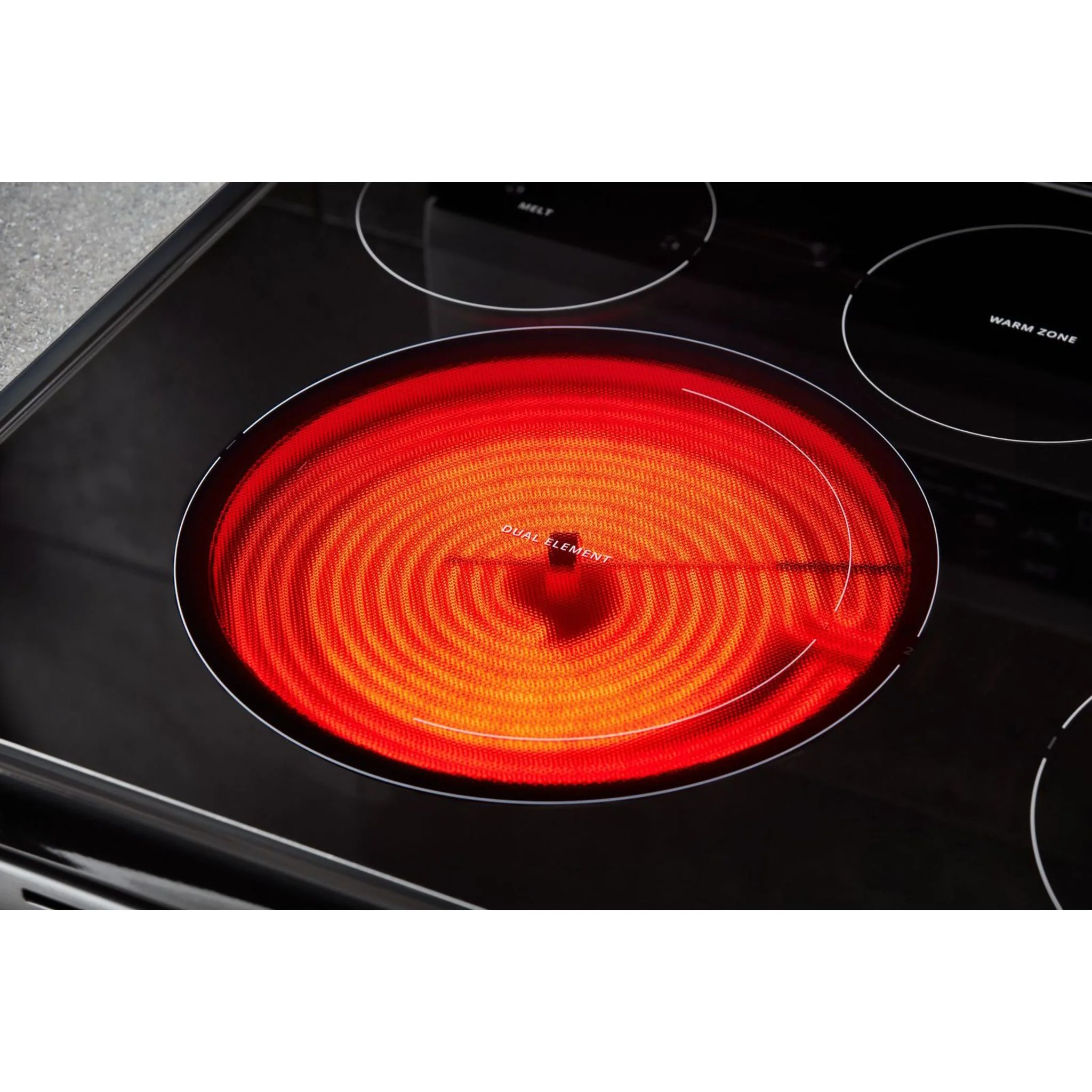 Whirlpool 6.4 cu. ft. Freestanding Electric Range with Frozen Bake Technology (YWFE775H0HZ) - Image 17