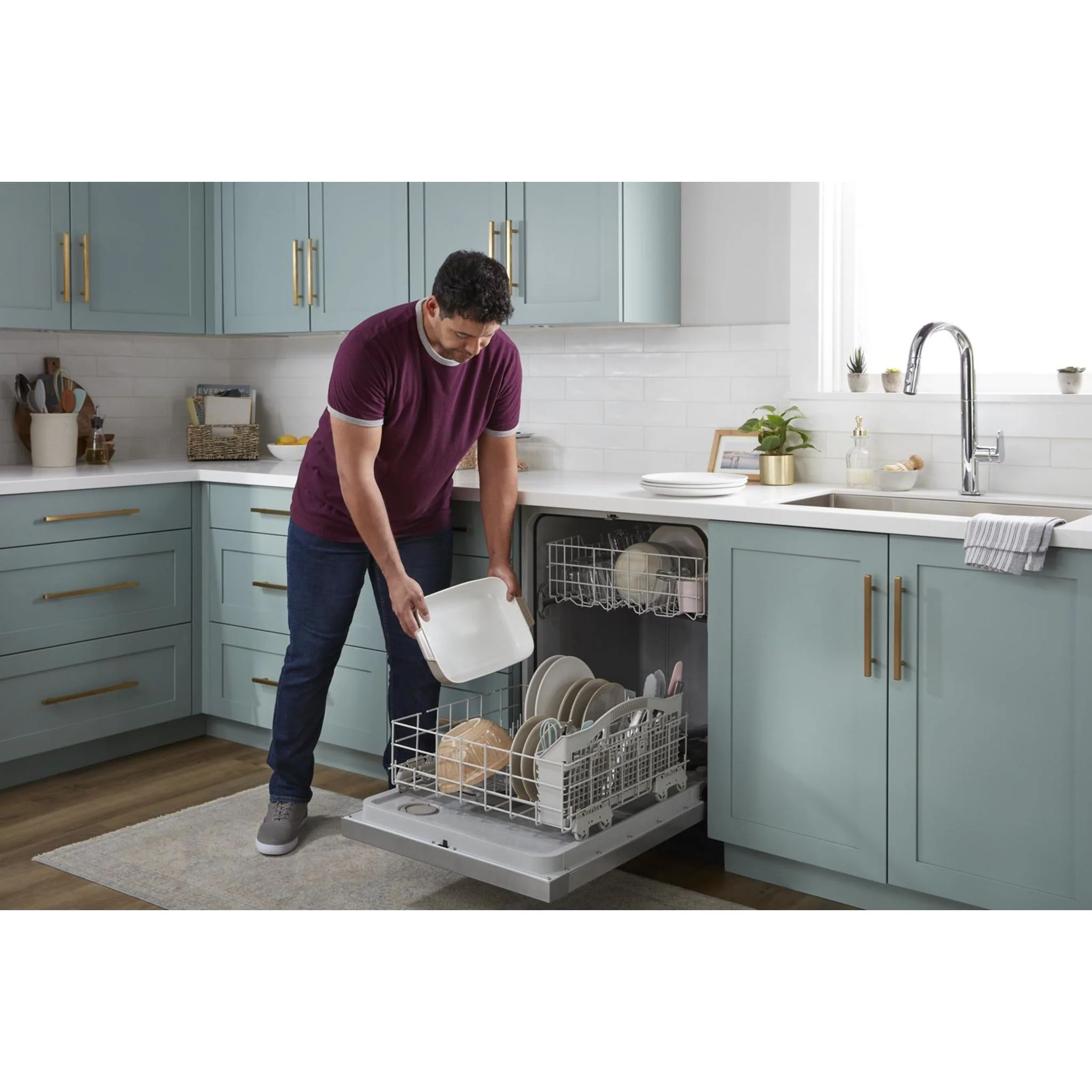 Whirlpool 57 dBA Quiet Dishwasher with Boost Cycle (WDF340PAMM) - Image 7