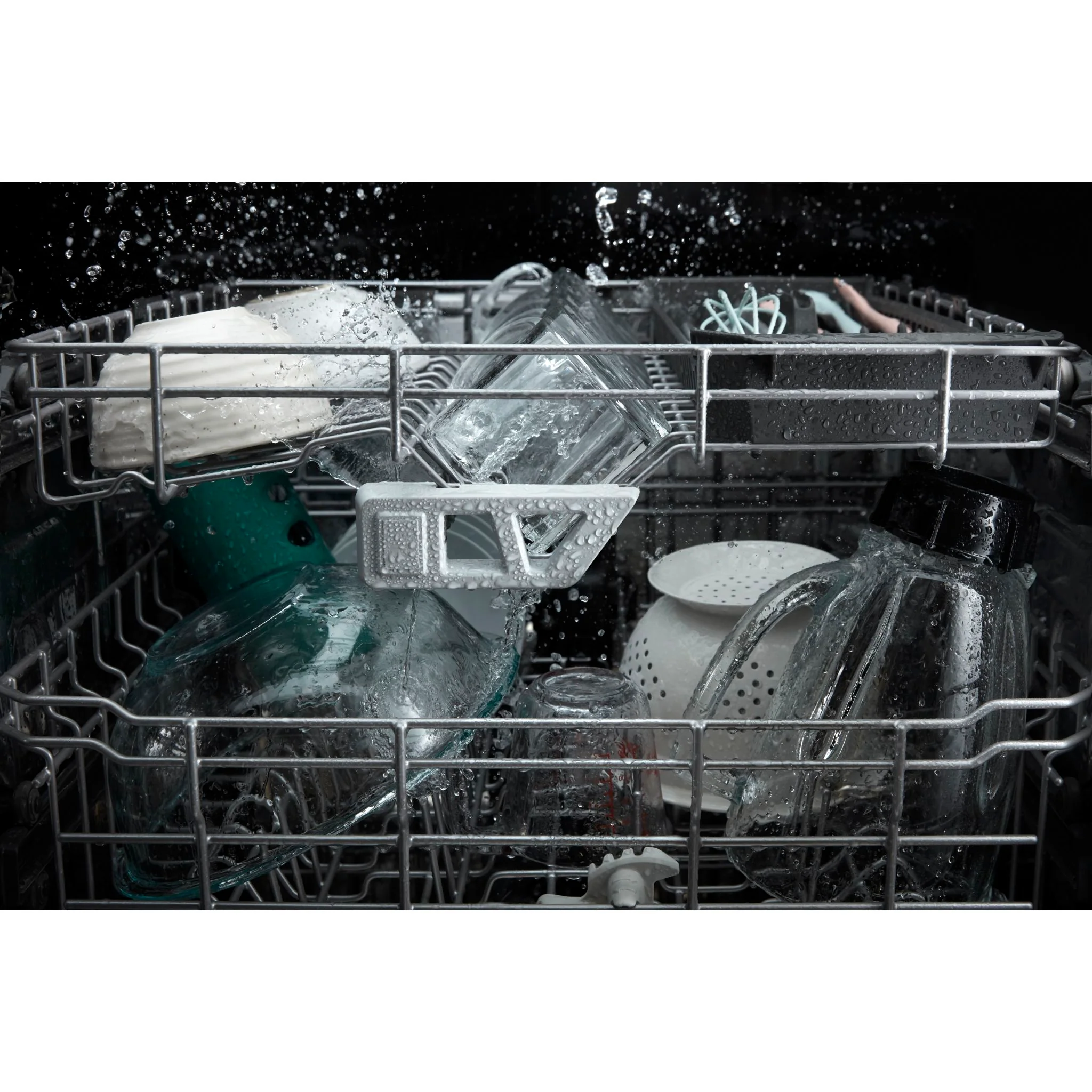 Whirlpool Fingerprint Resistant Large Capacity Dishwasher with 3rd Rack - Print Resist Blk Stnlss (WDT970SAKV) - Image 5