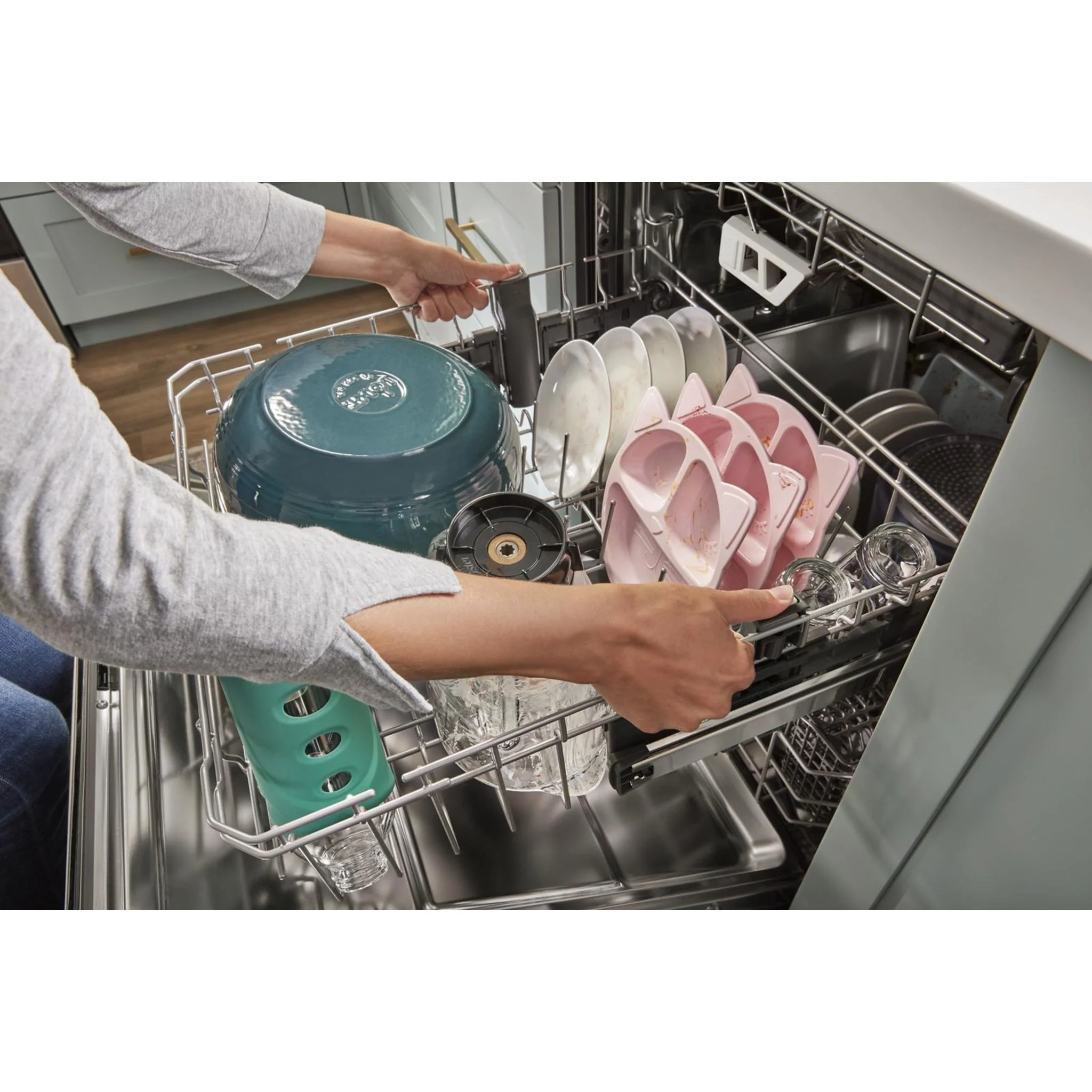 Whirlpool Fingerprint Resistant Large Capacity Dishwasher with 3rd Rack - Stainless Steel (WDT970SAKZ) - Image 14