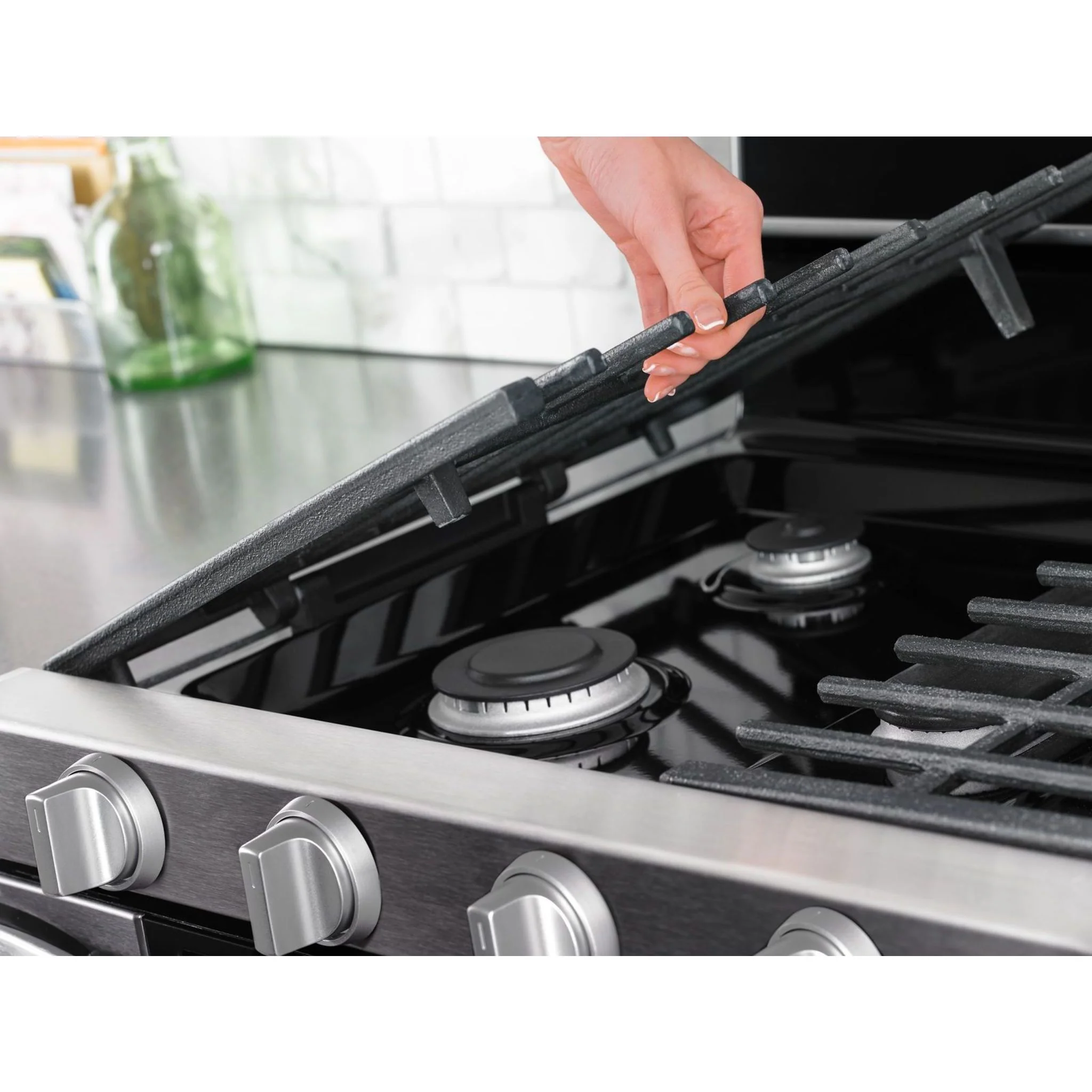 Whirlpool 6.0 Cu. Ft. Gas Double Oven Range with Center Oval Burner -Stainless Steel (WGG745S0FS) - Image 18